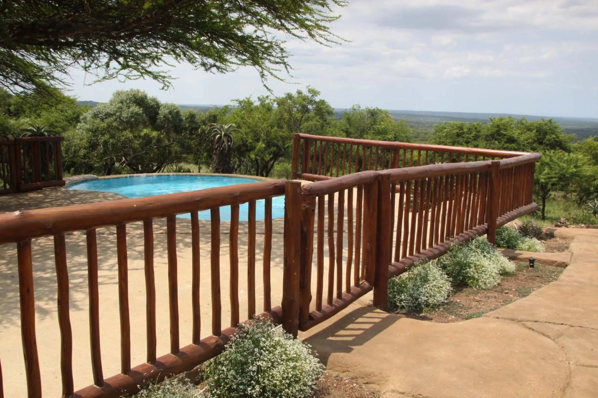 Swimming pool in Aloe View Rock Lodge
