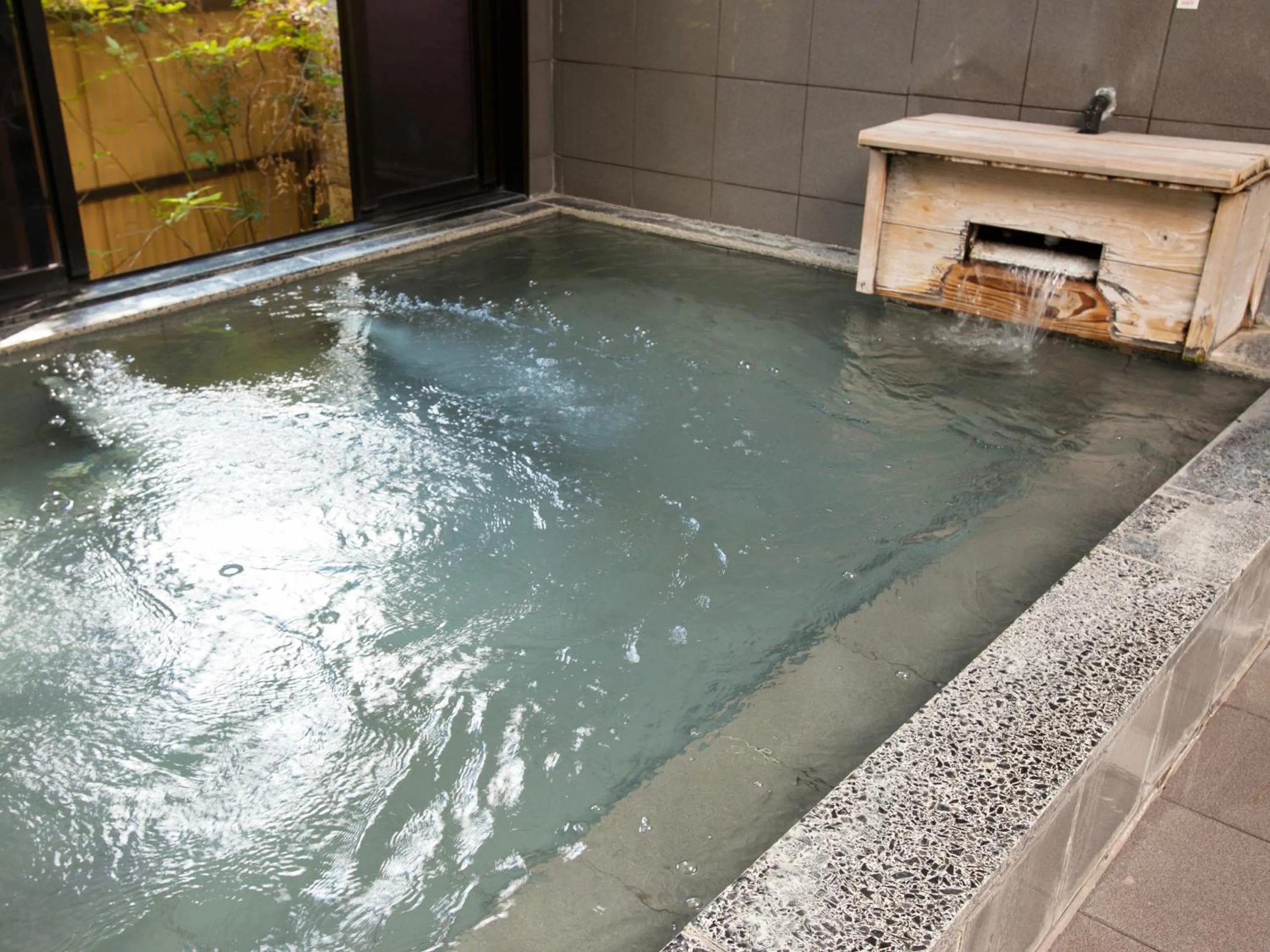 Hot Spring Bath in Oyado Yumechidori
