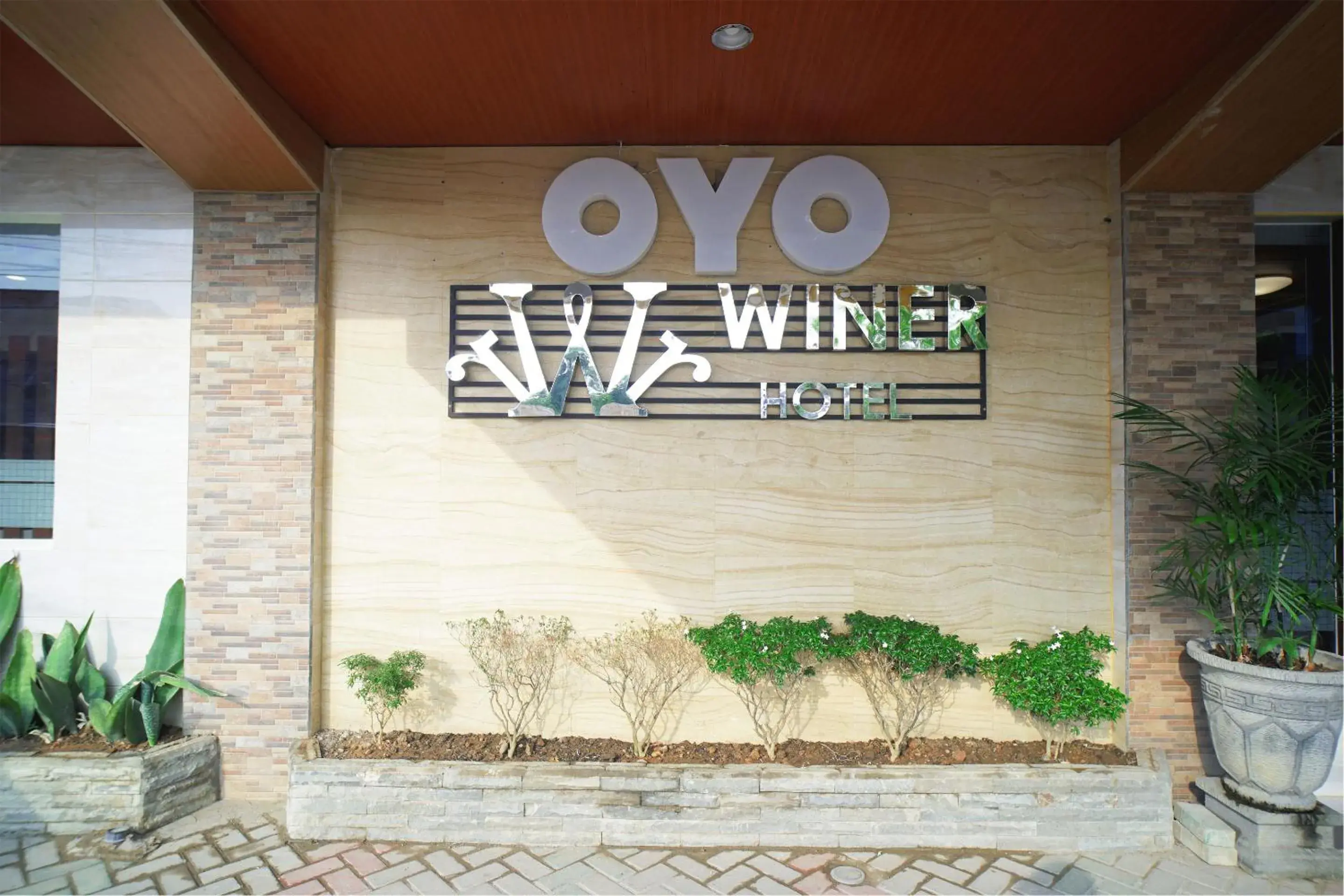 Facade/entrance in OYO 147 Hotel Winer Facade/entrance in OYO 147 Hotel Winer