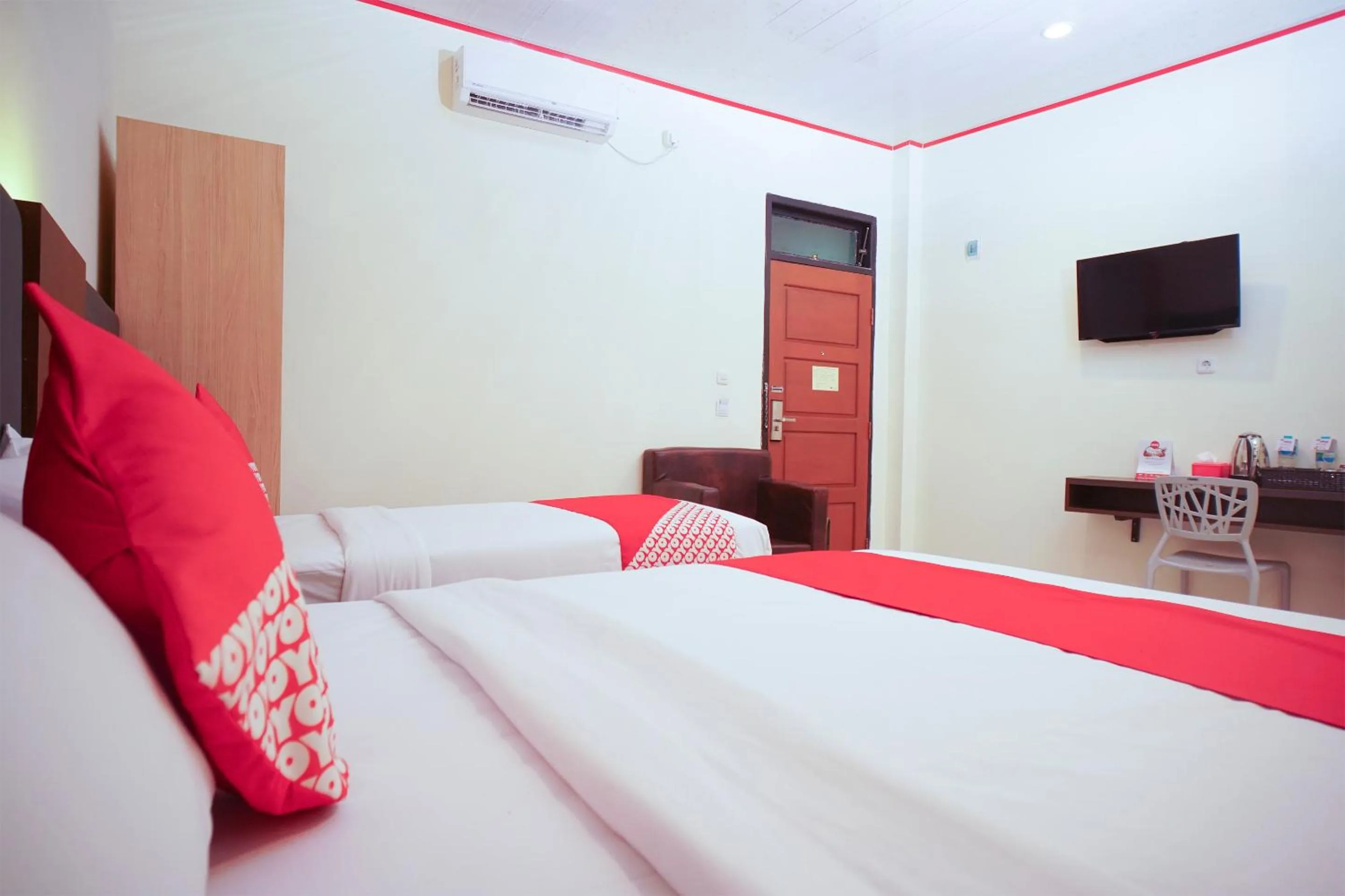 Bed in OYO 147 Hotel Winer
