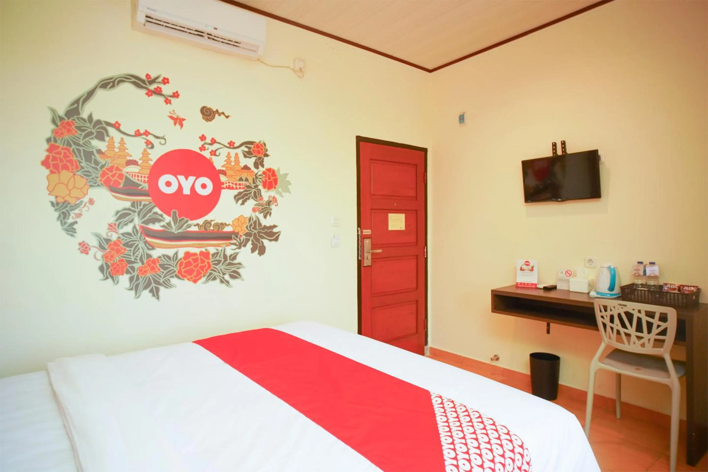 Bed in OYO 147 Hotel Winer