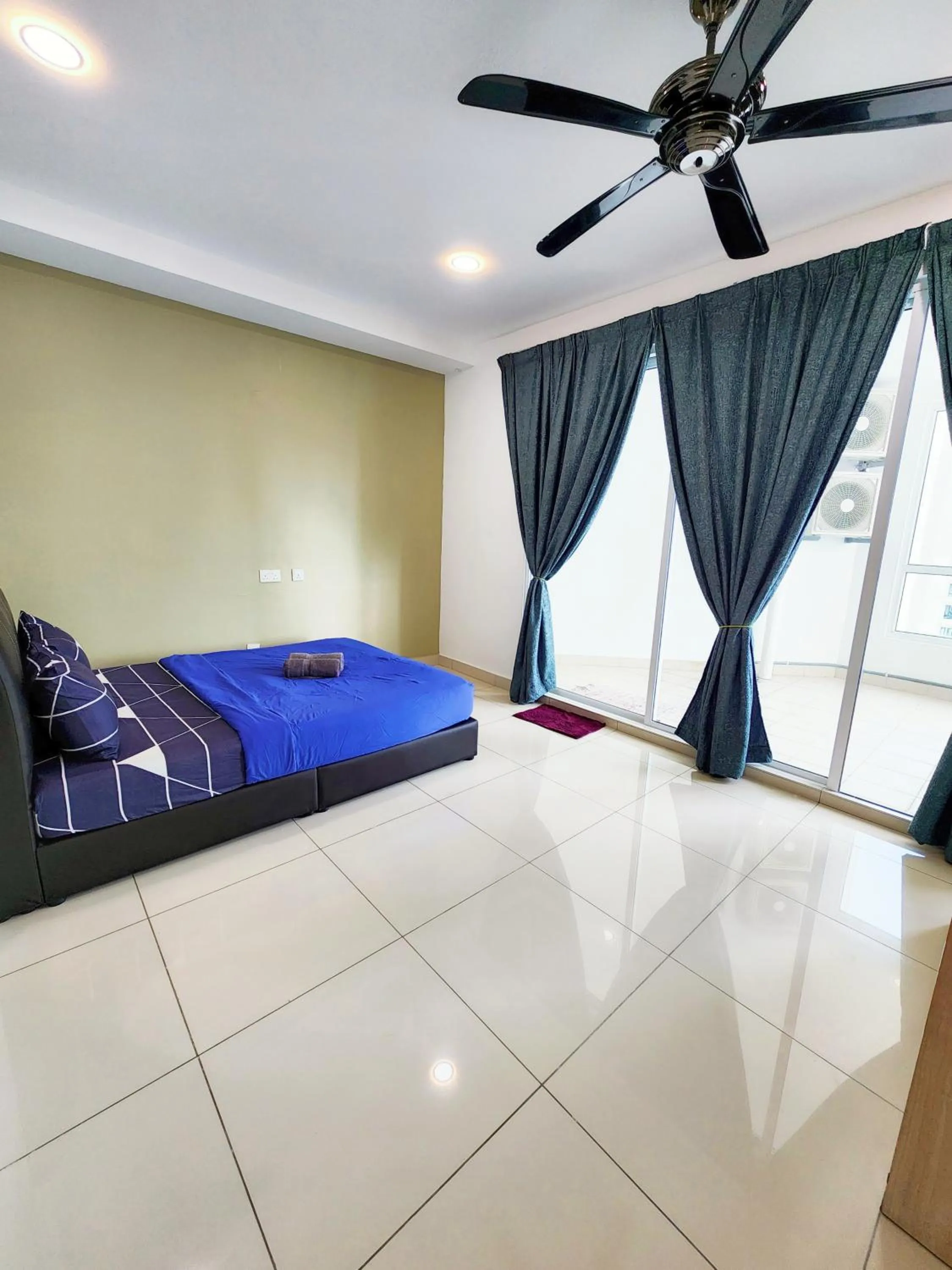 Bedroom, Bed in Mansion One by Sky Hive