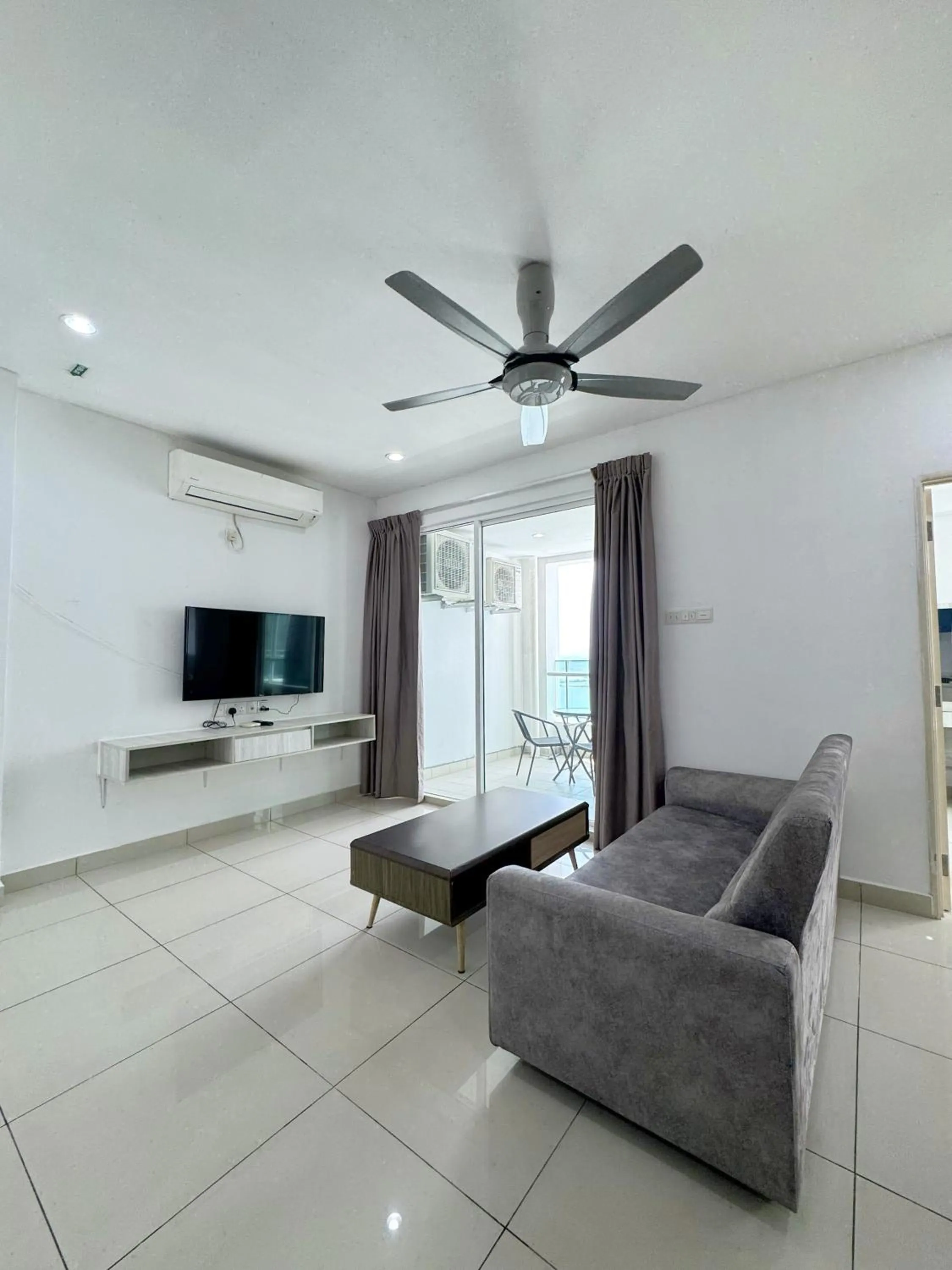 Living room in Mansion One by Sky Hive