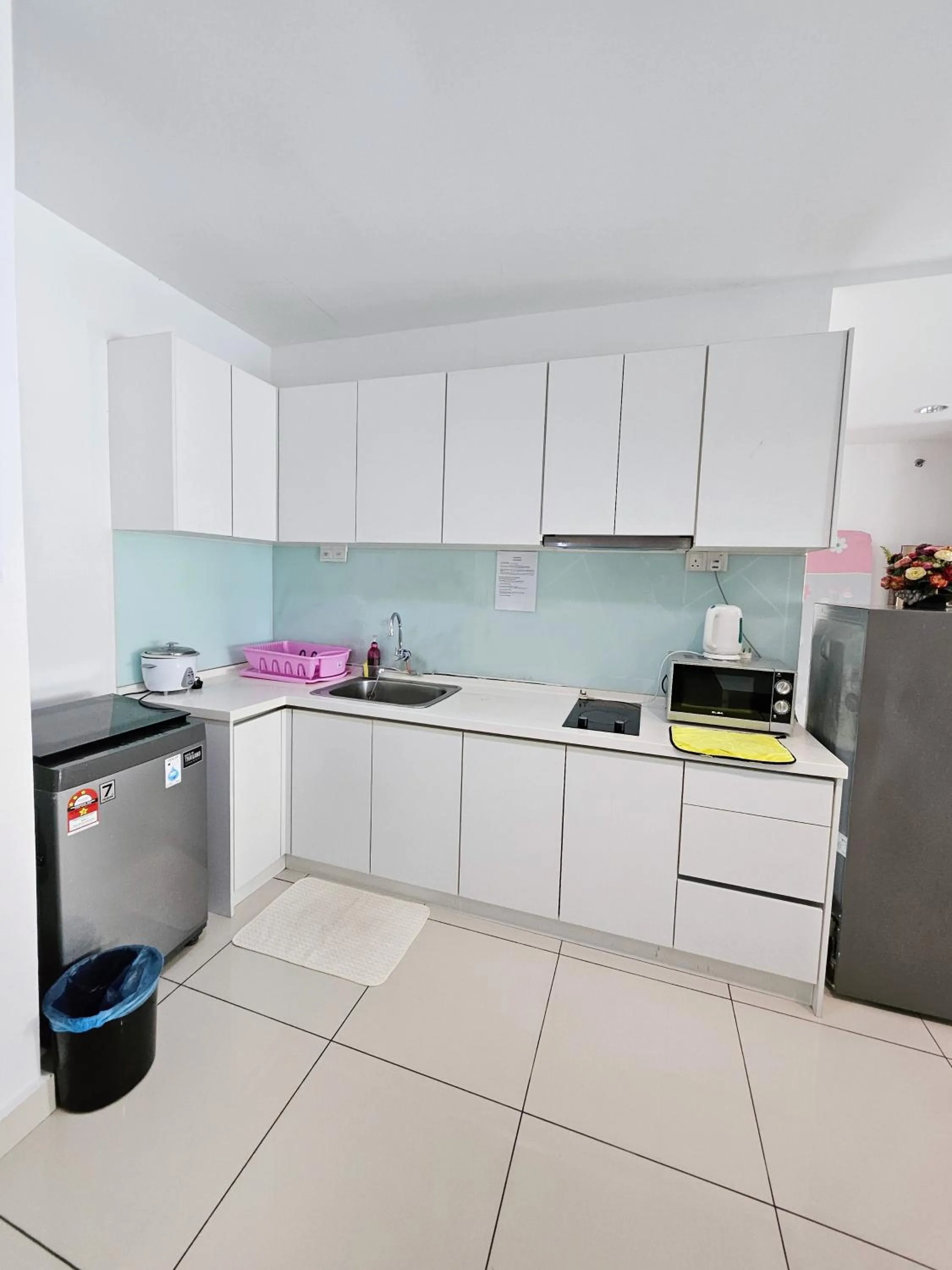 Kitchen or kitchenette in Mansion One by Sky Hive