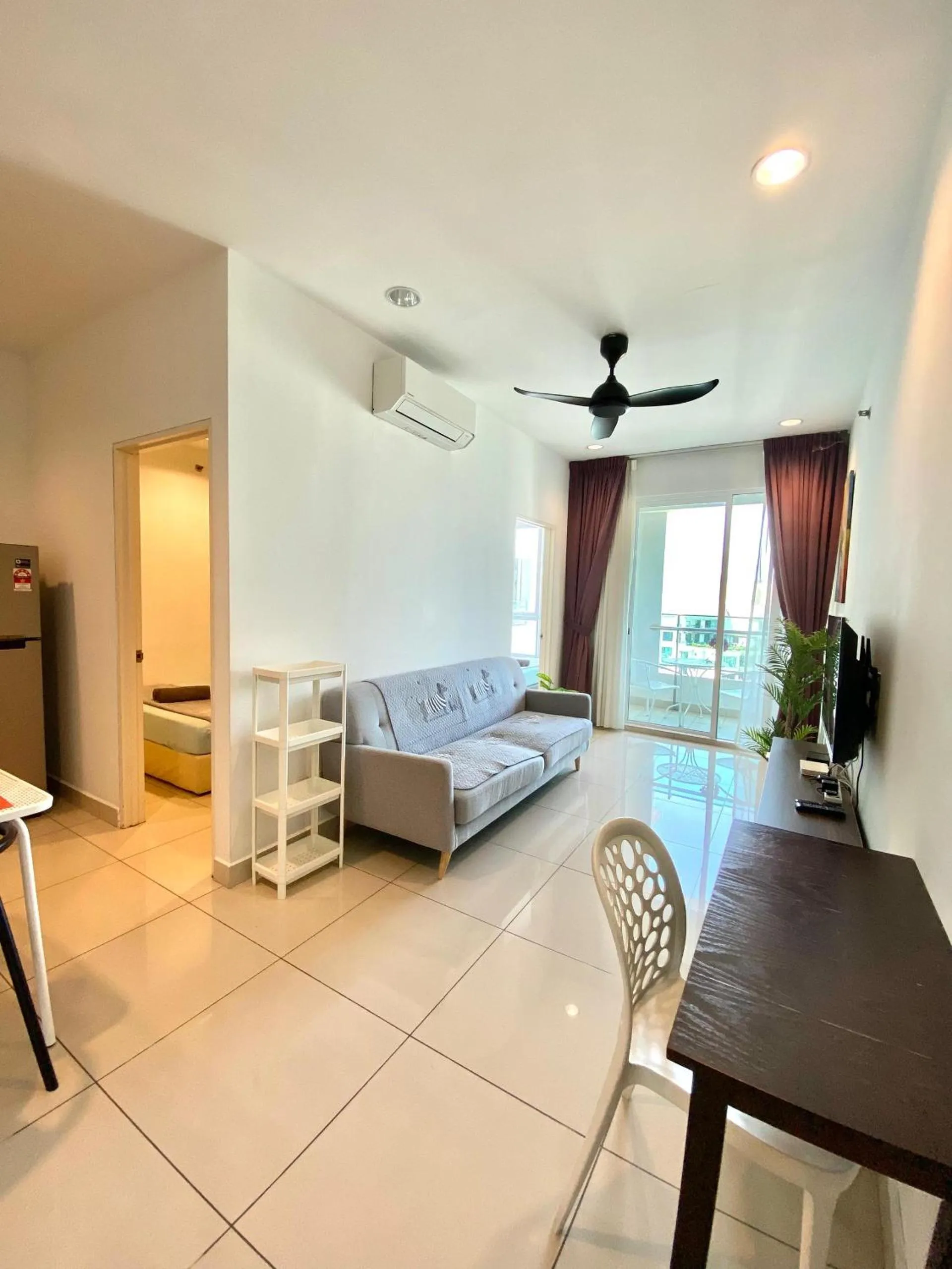 TV and multimedia, Bed in Mansion One by Sky Hive