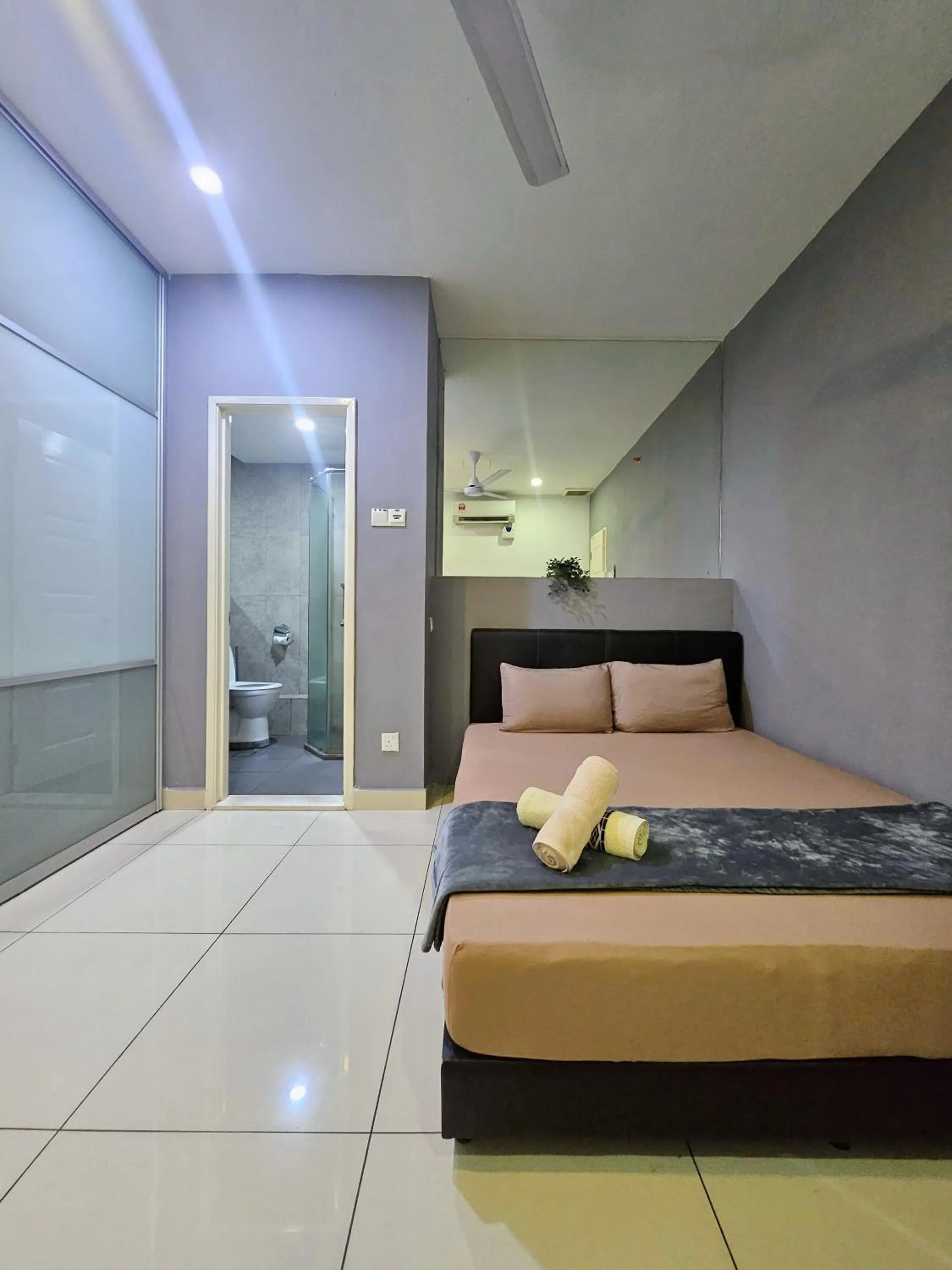 Bedroom, Bed in Mansion One by Sky Hive