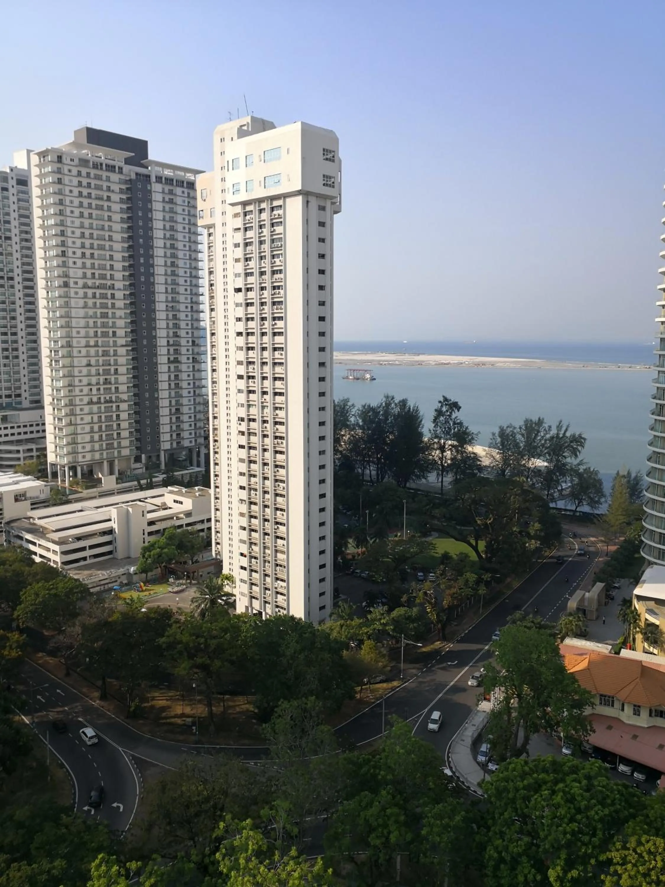 City view in Mansion One by Sky Hive