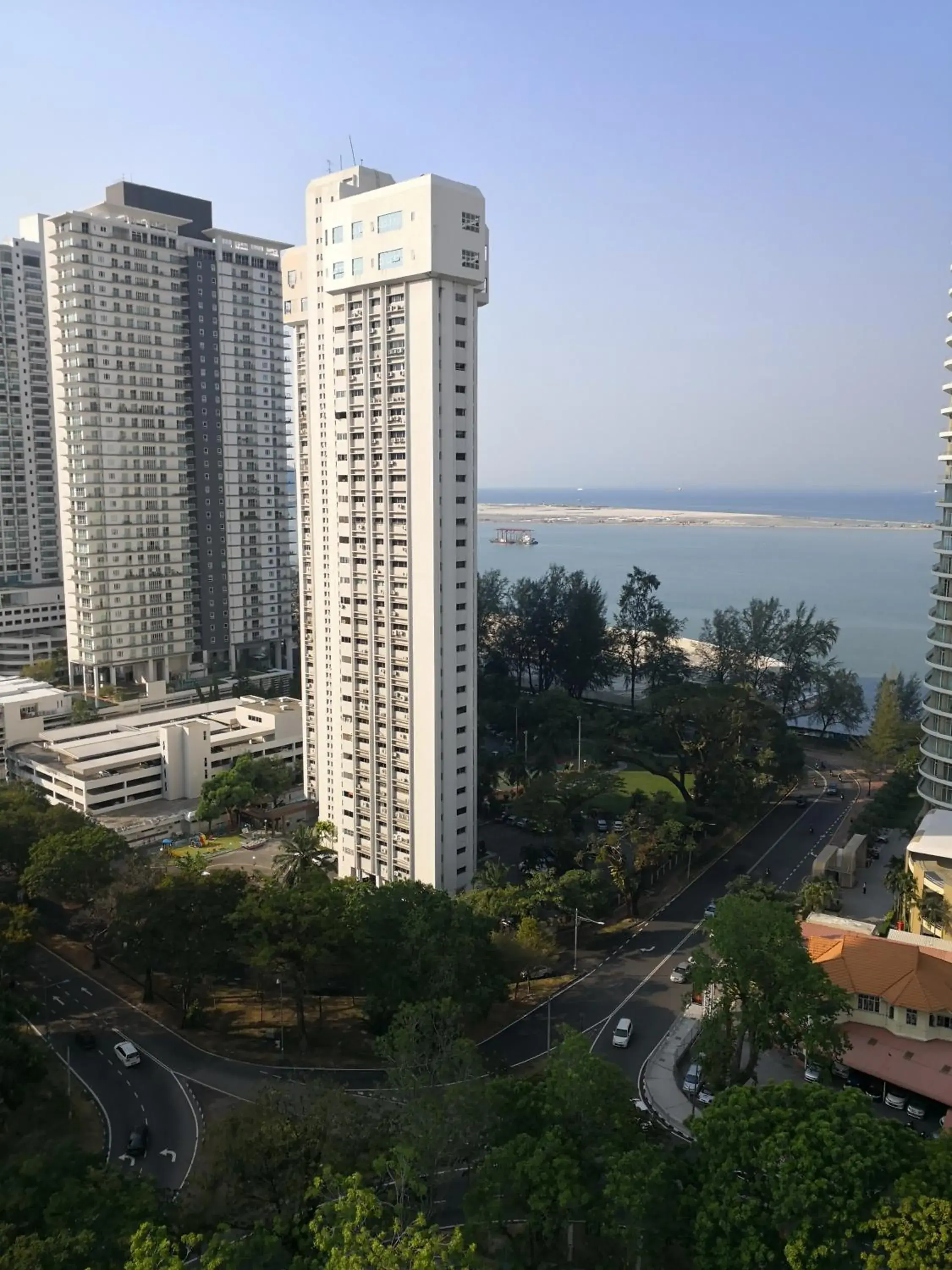 City view in Mansion One by Sky Hive City view in Mansion One by Sky Hive