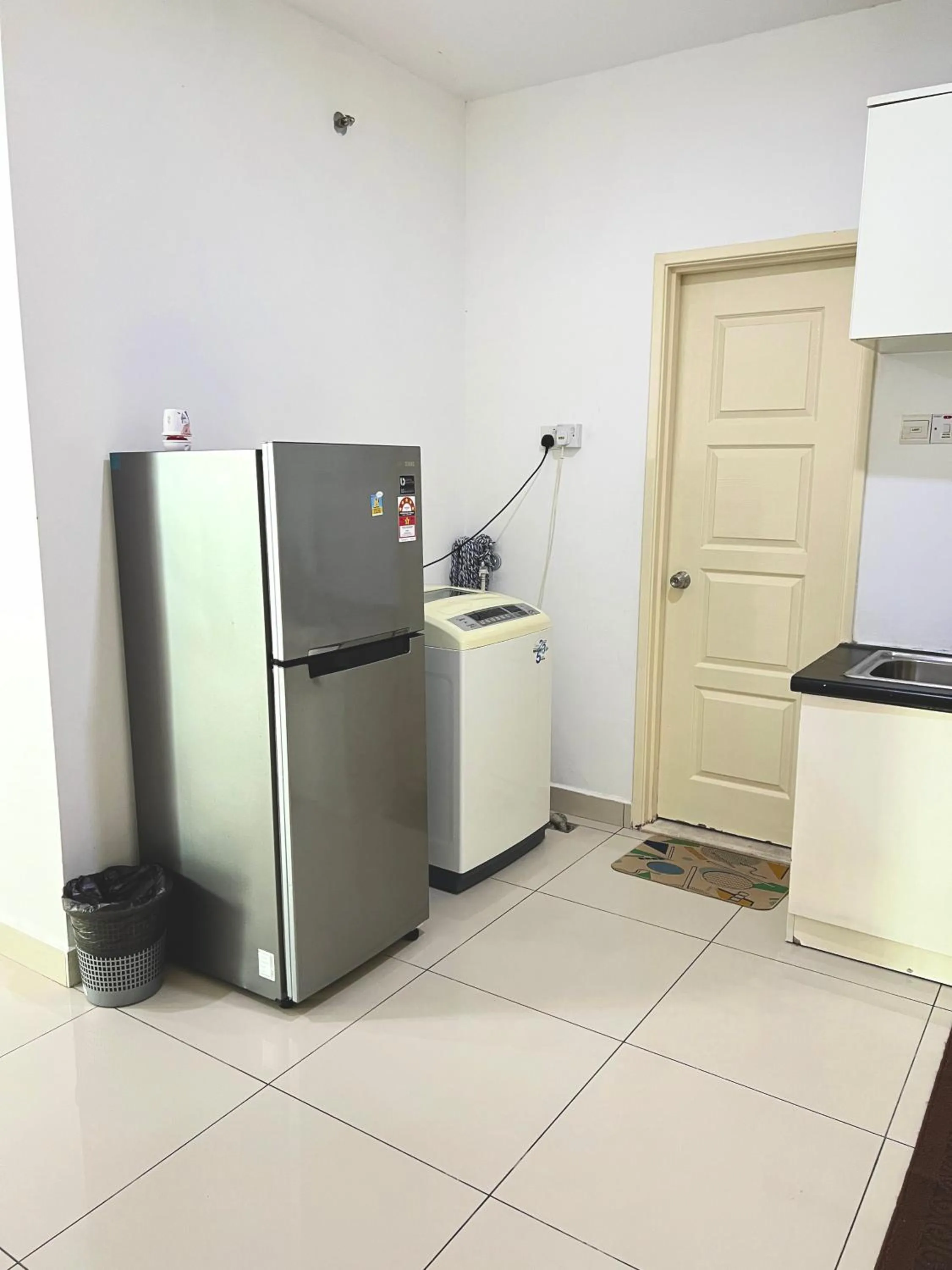 Kitchen or kitchenette in Mansion One by Sky Hive