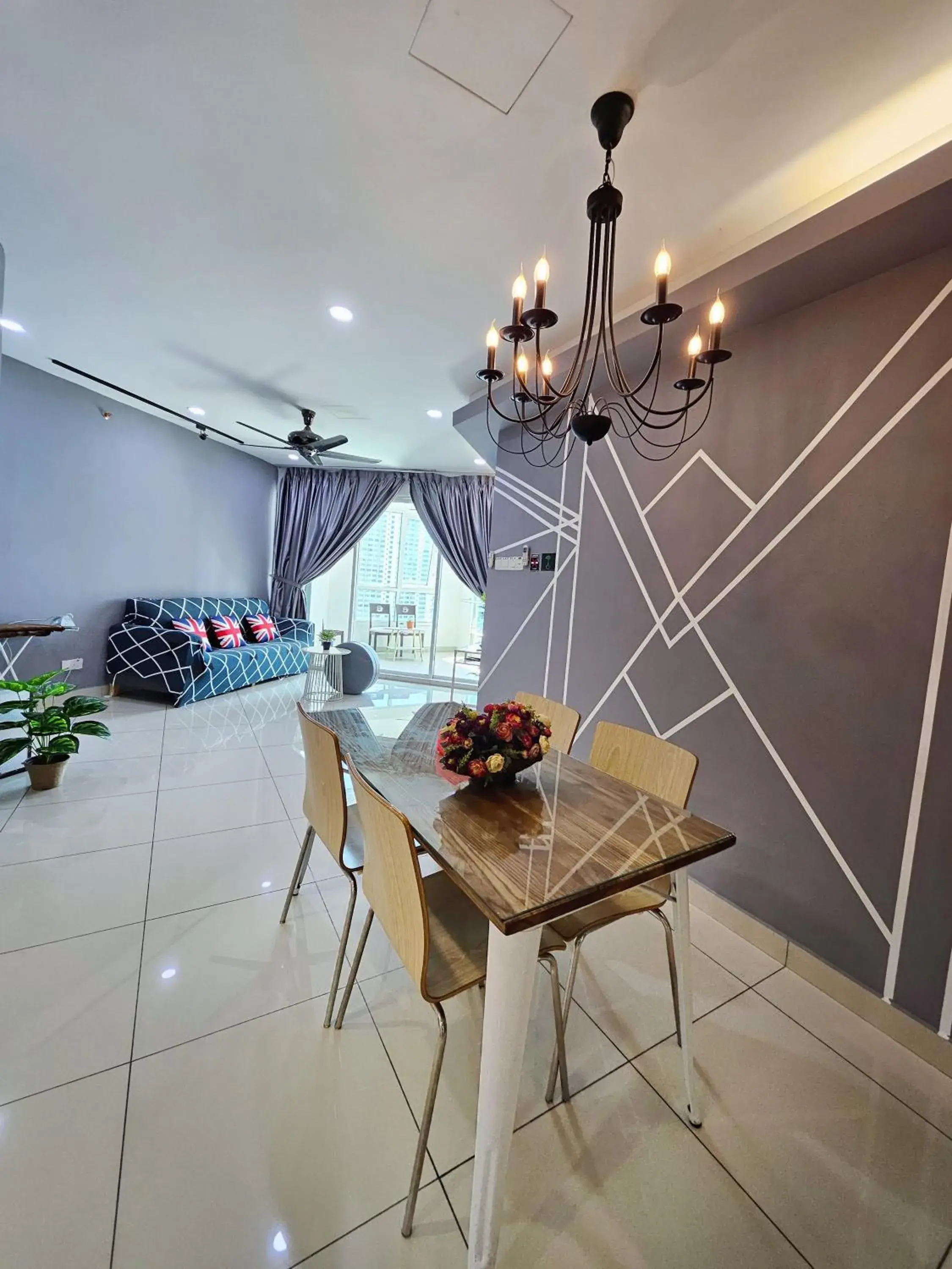 Two-Bedroom Apartment in Mansion One by Sky Hive Two-Bedroom Apartment in Mansion One by Sky Hive