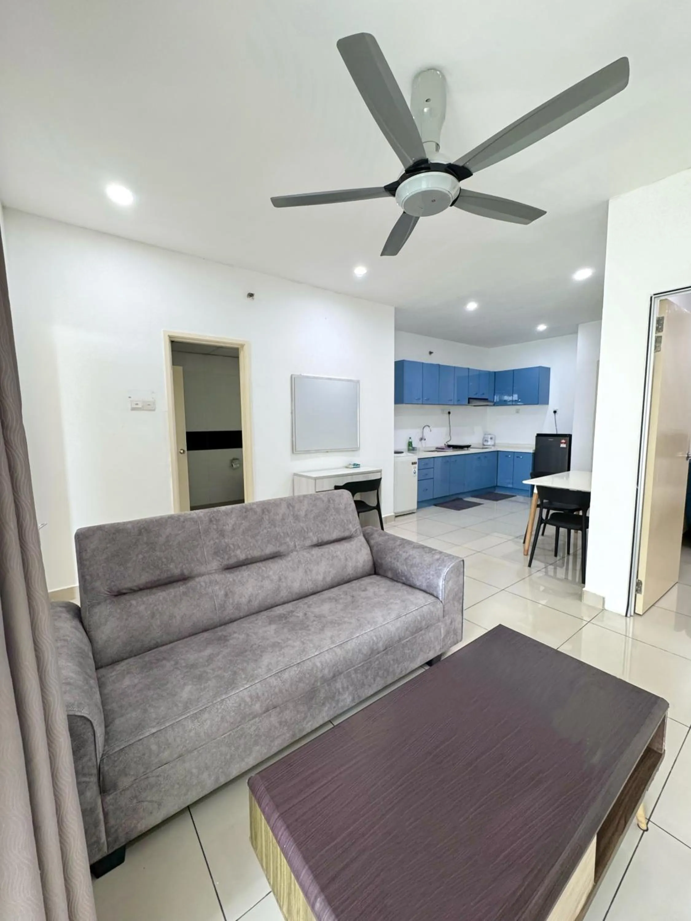 Living room in Mansion One by Sky Hive