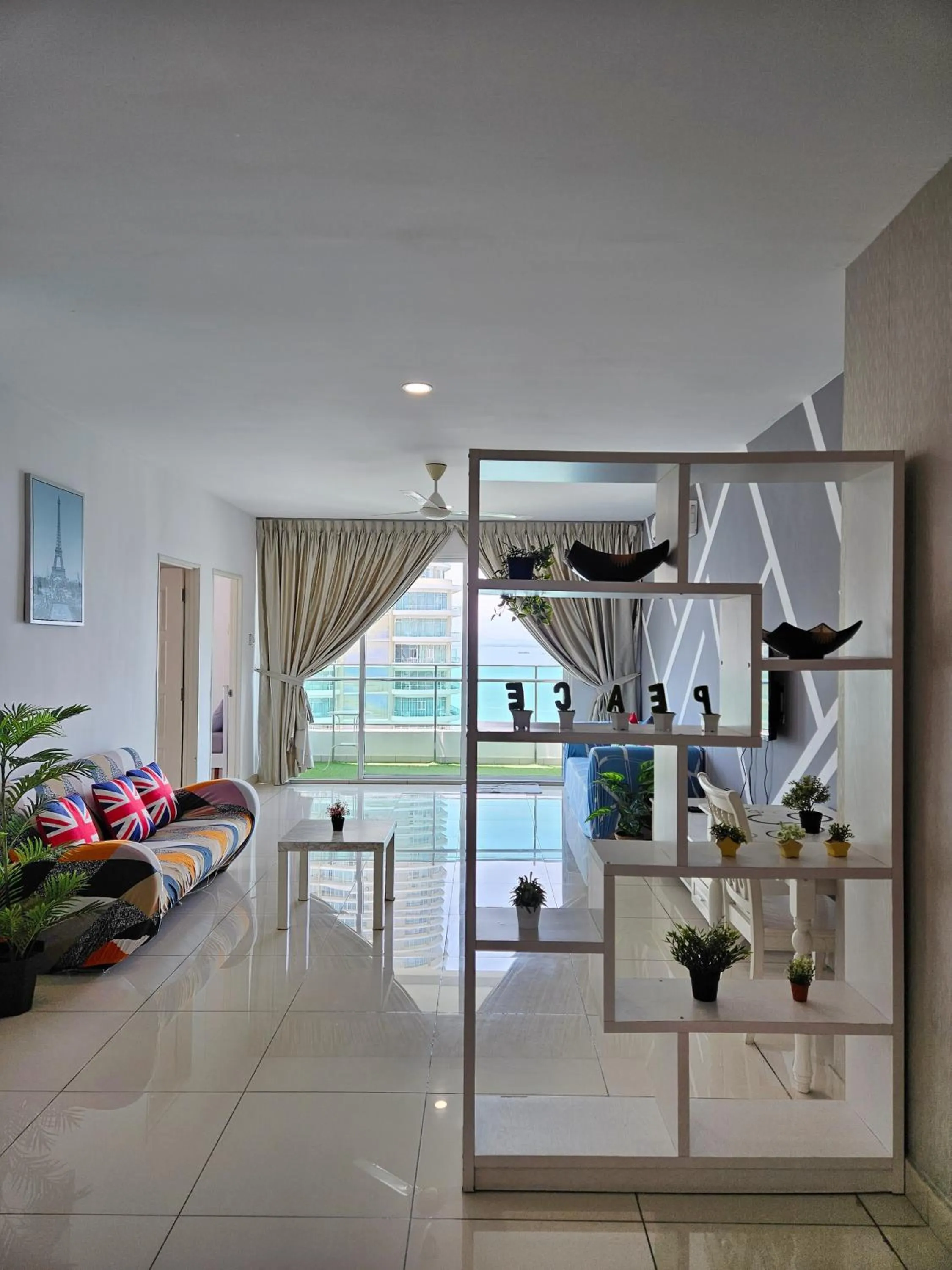 Living room in Mansion One by Sky Hive