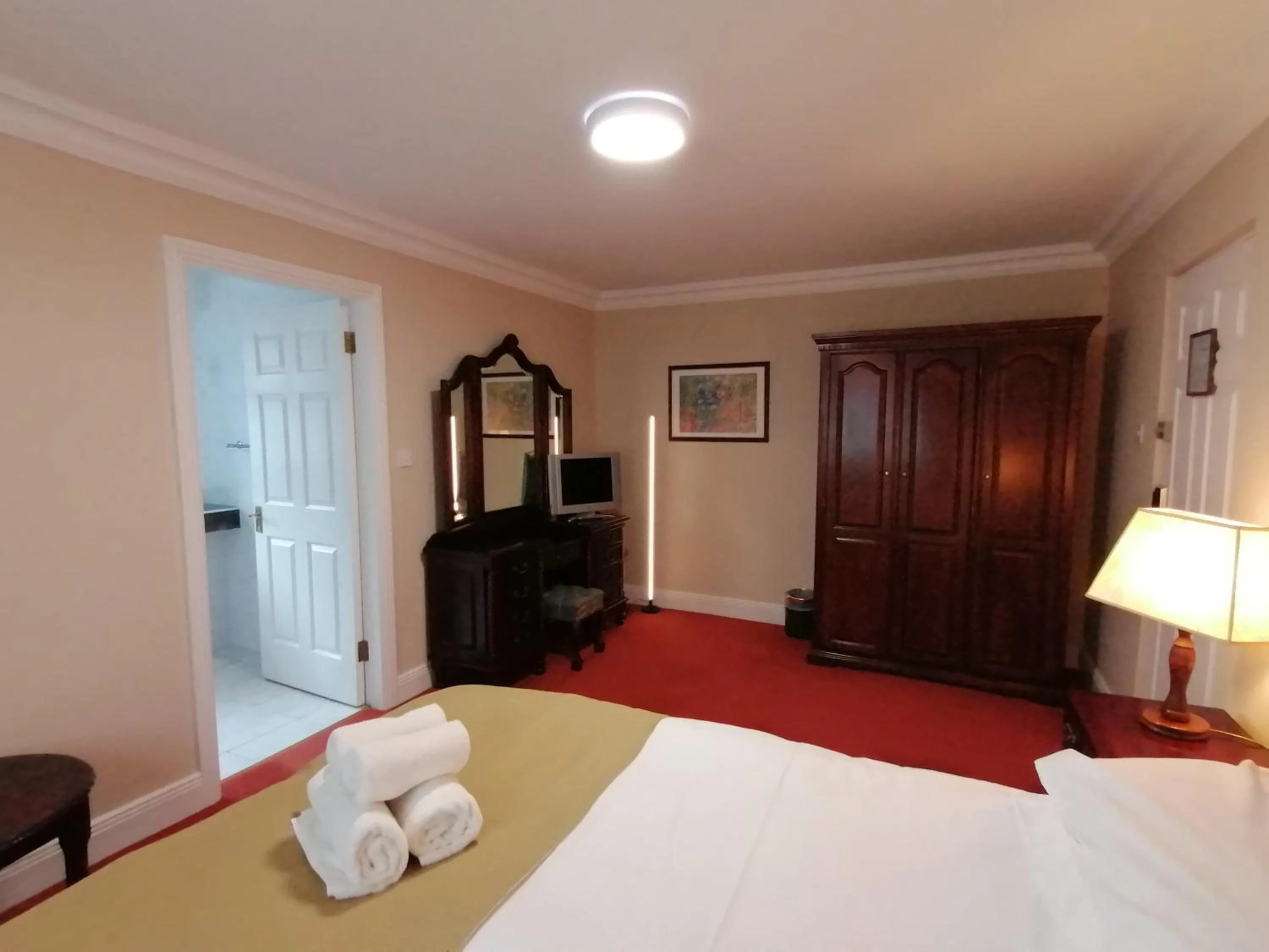 Bed in Aran View Country House and Lodge