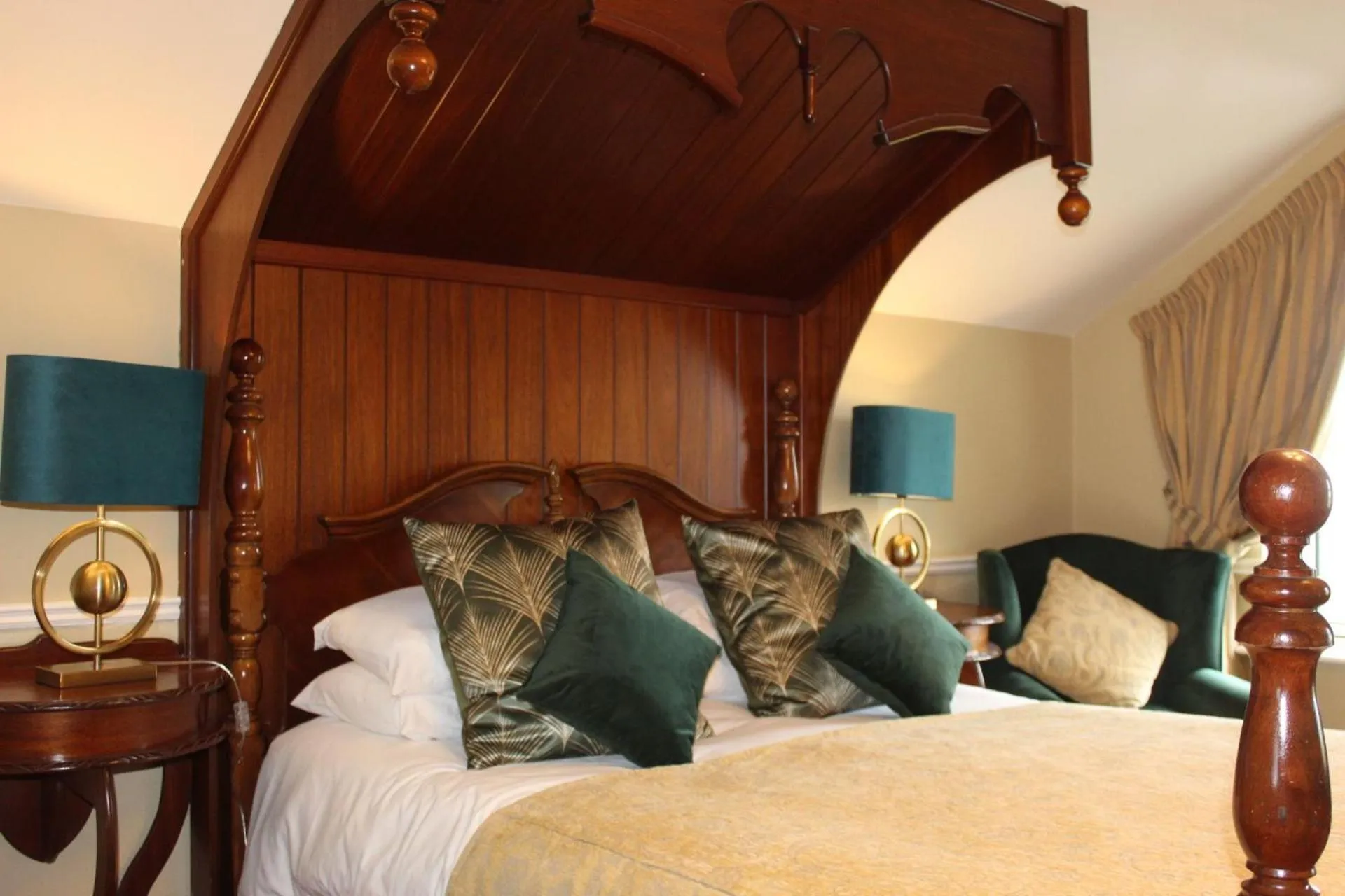 Bed in Aran View Country House and Lodge