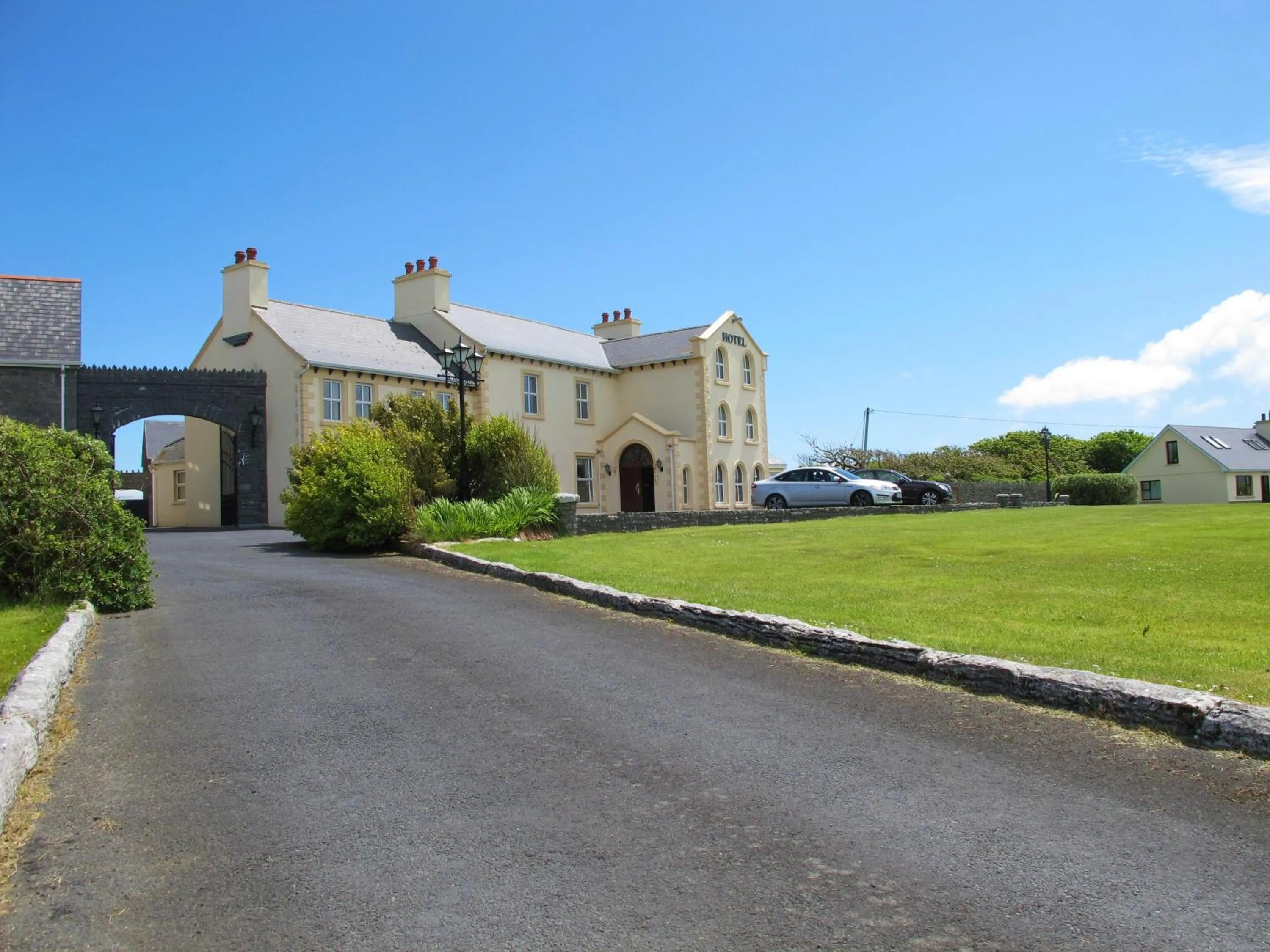 Property building in Aran View Country House and Lodge