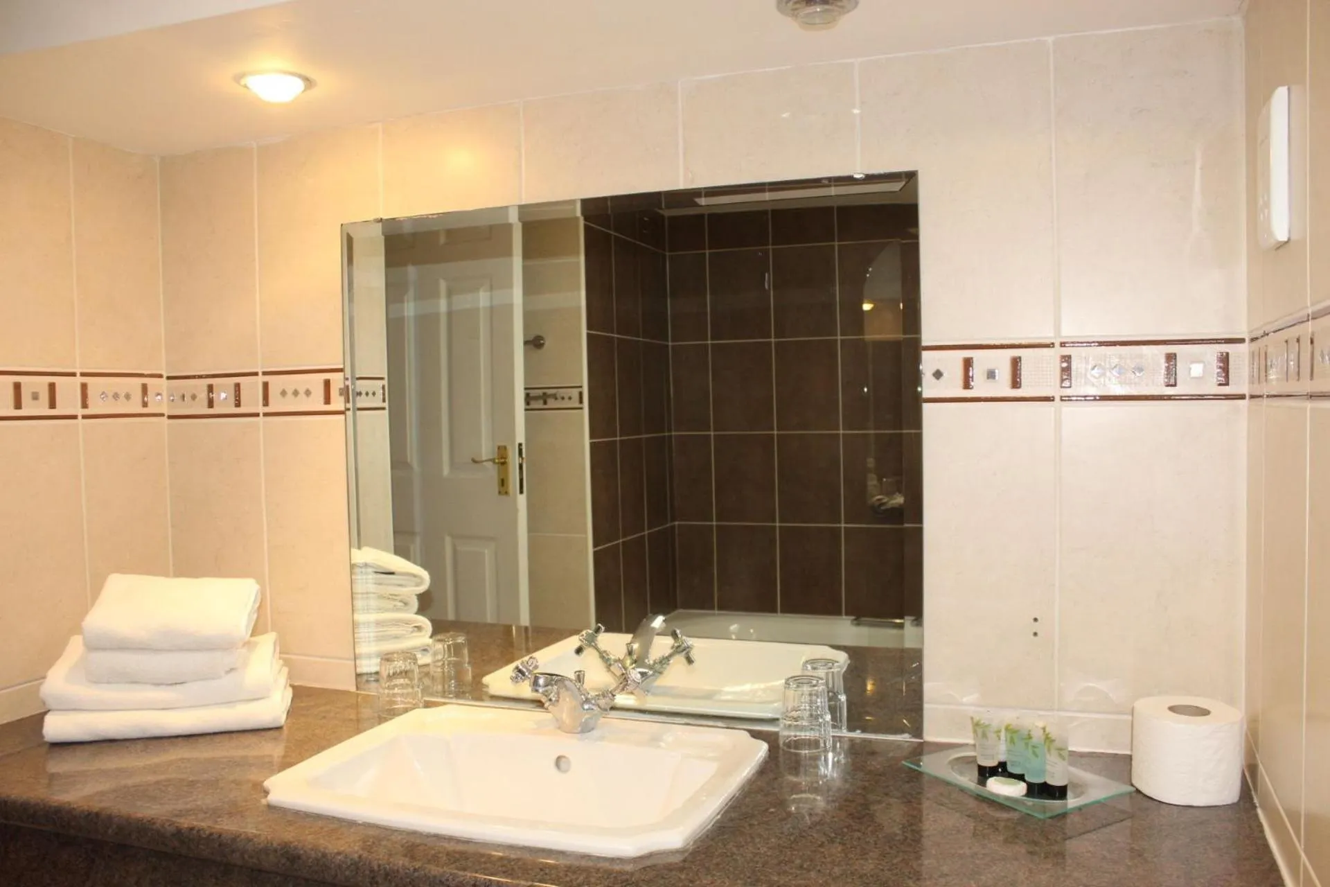 Aran View Country House and Lodge