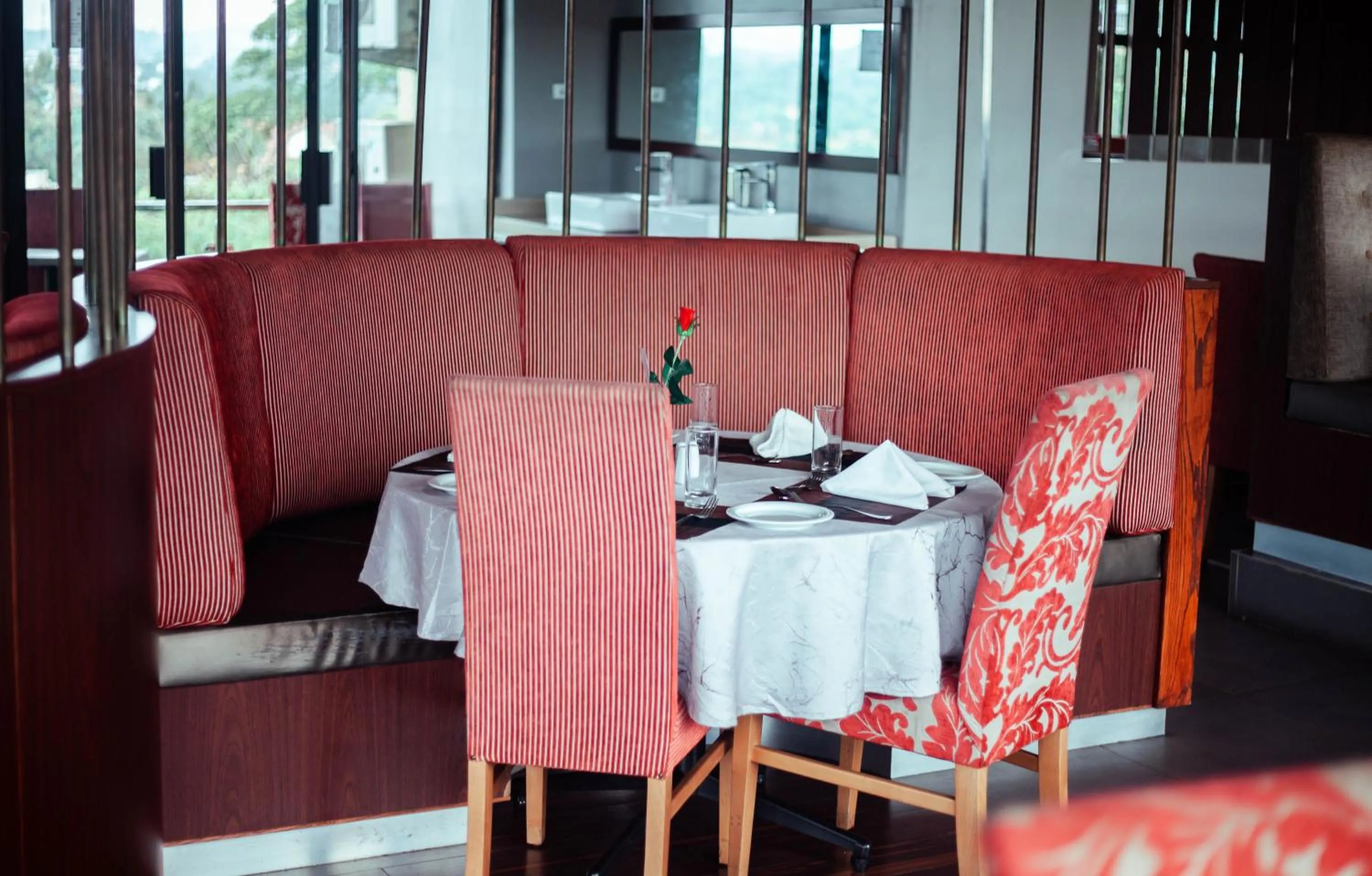 Restaurant/places to eat in Crossroads Hotel Blantyre