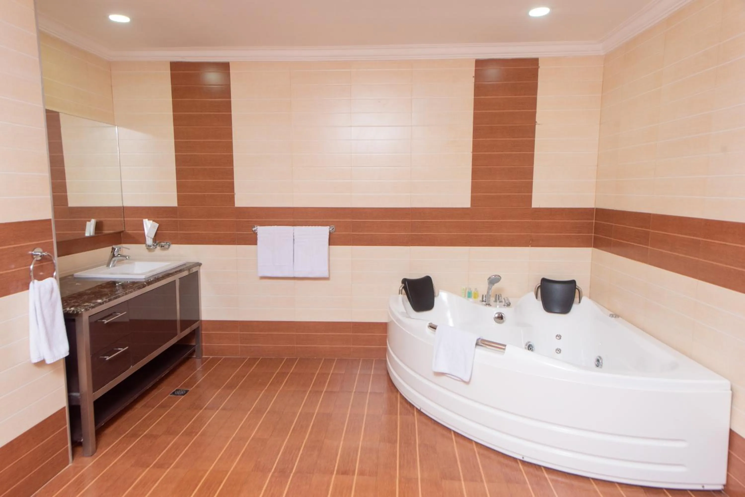 Bathroom in Crossroads Hotel Blantyre