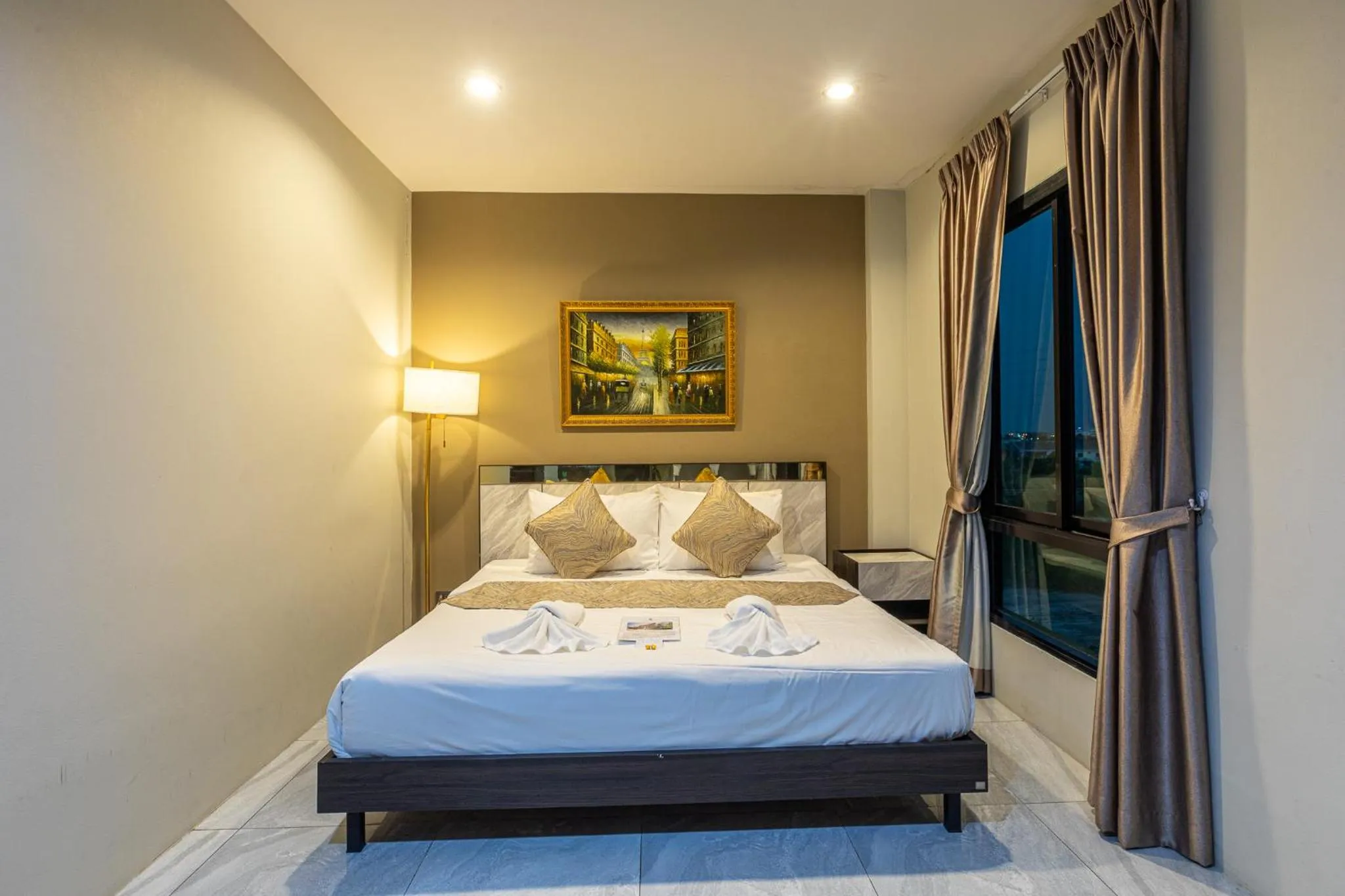 Bed in The Living Hotel SamutPrakan