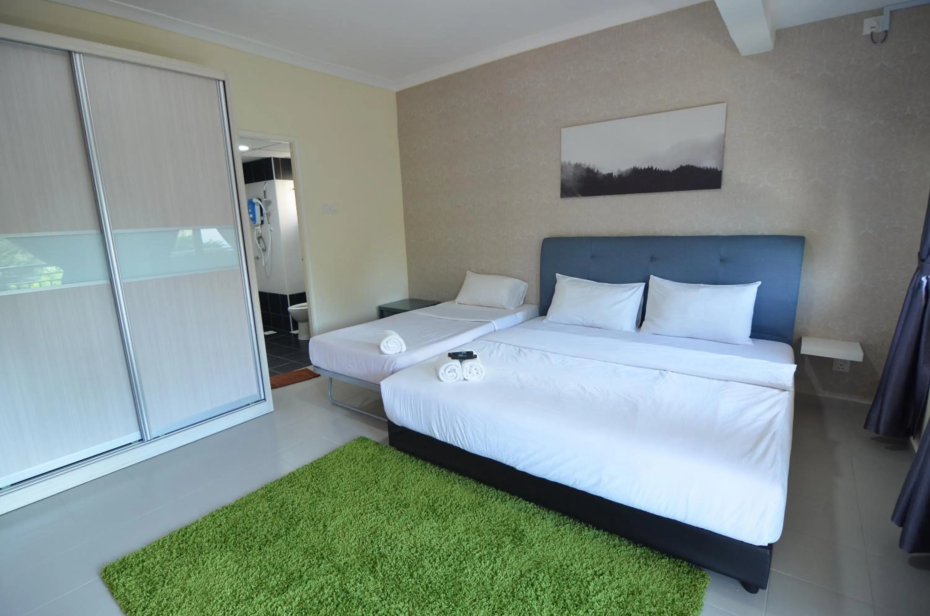 Penthouse Executive 2 Rooms 7 Pax   in Tiara Desaru Resort