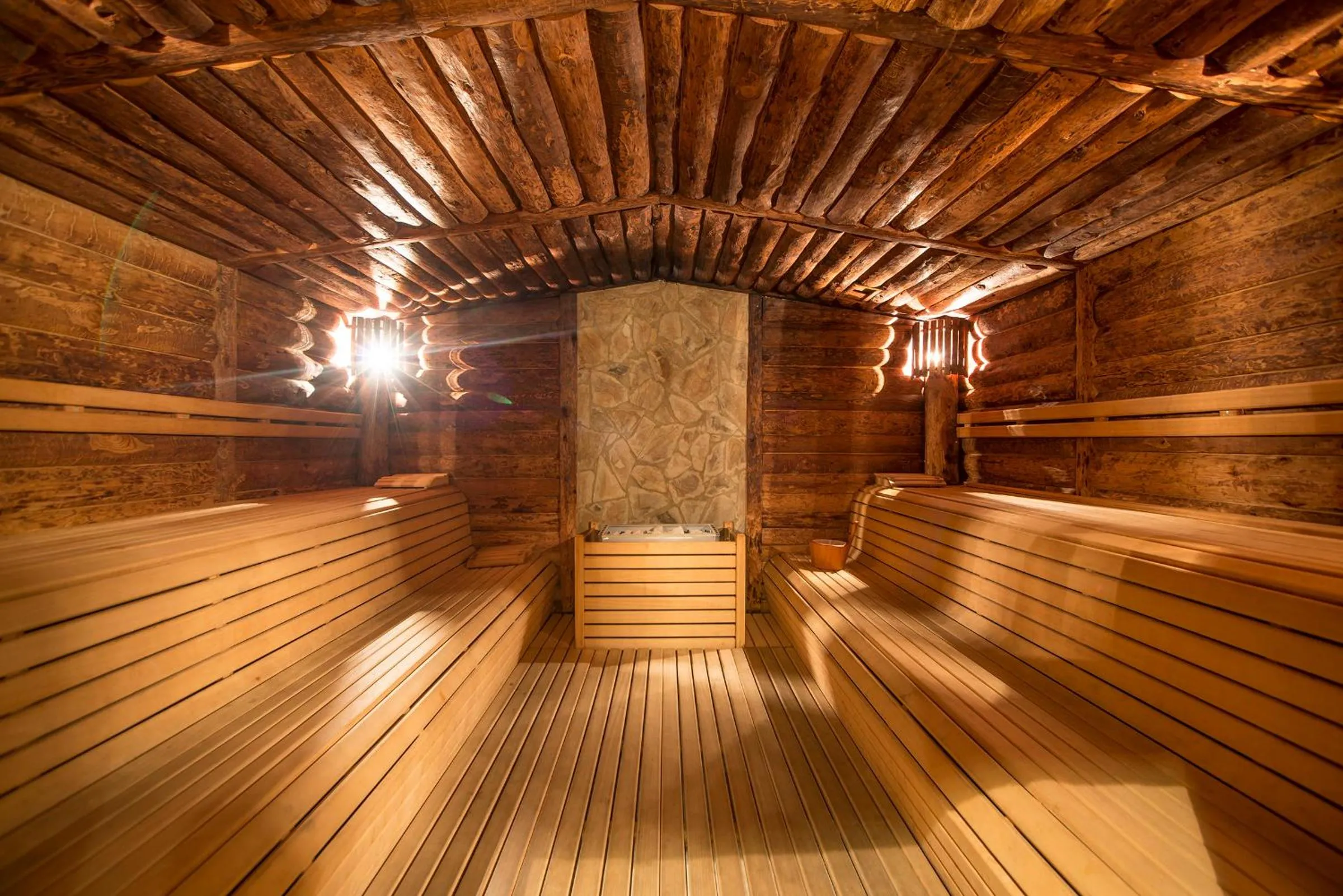Sauna in Starlight Resort Hotel