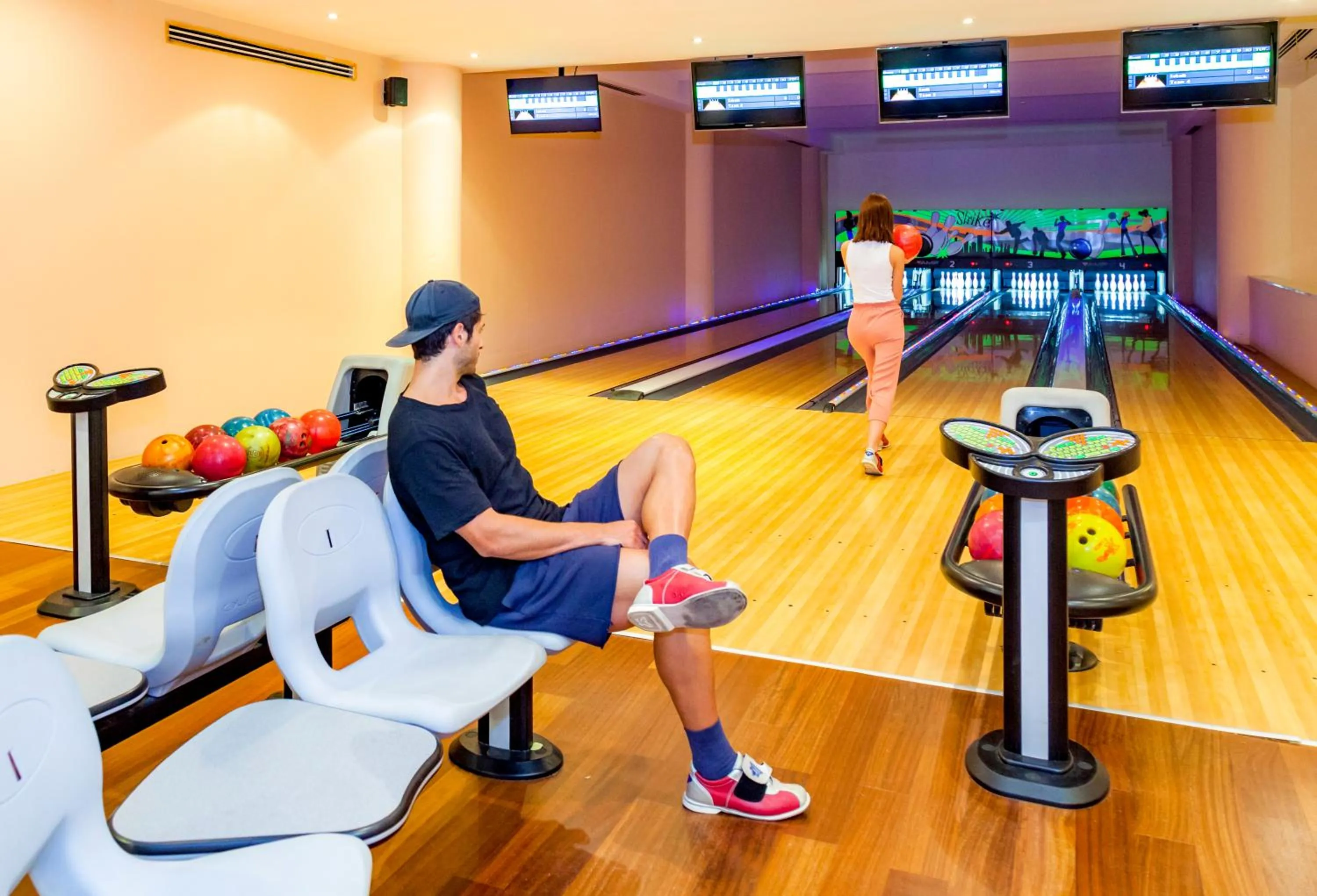 Bowling in Starlight Resort Hotel