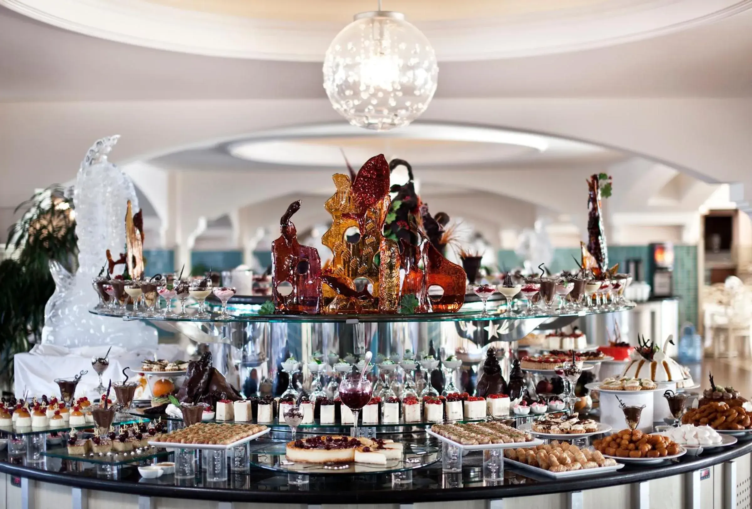 Food in Starlight Resort Hotel Food in Starlight Resort Hotel