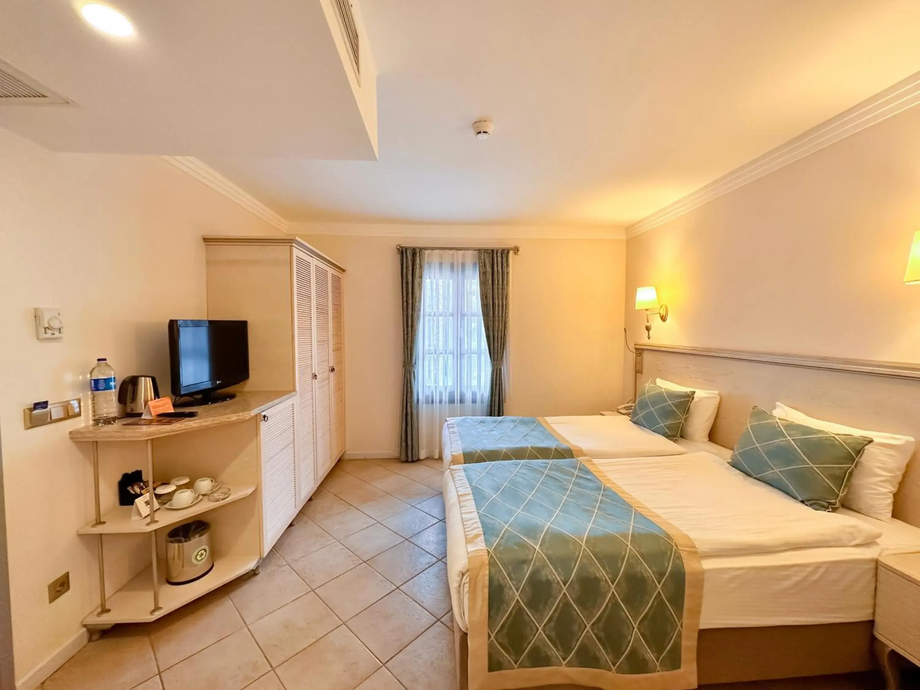 Bedroom, Bed in Starlight Resort Hotel Bedroom, Bed in Starlight Resort Hotel