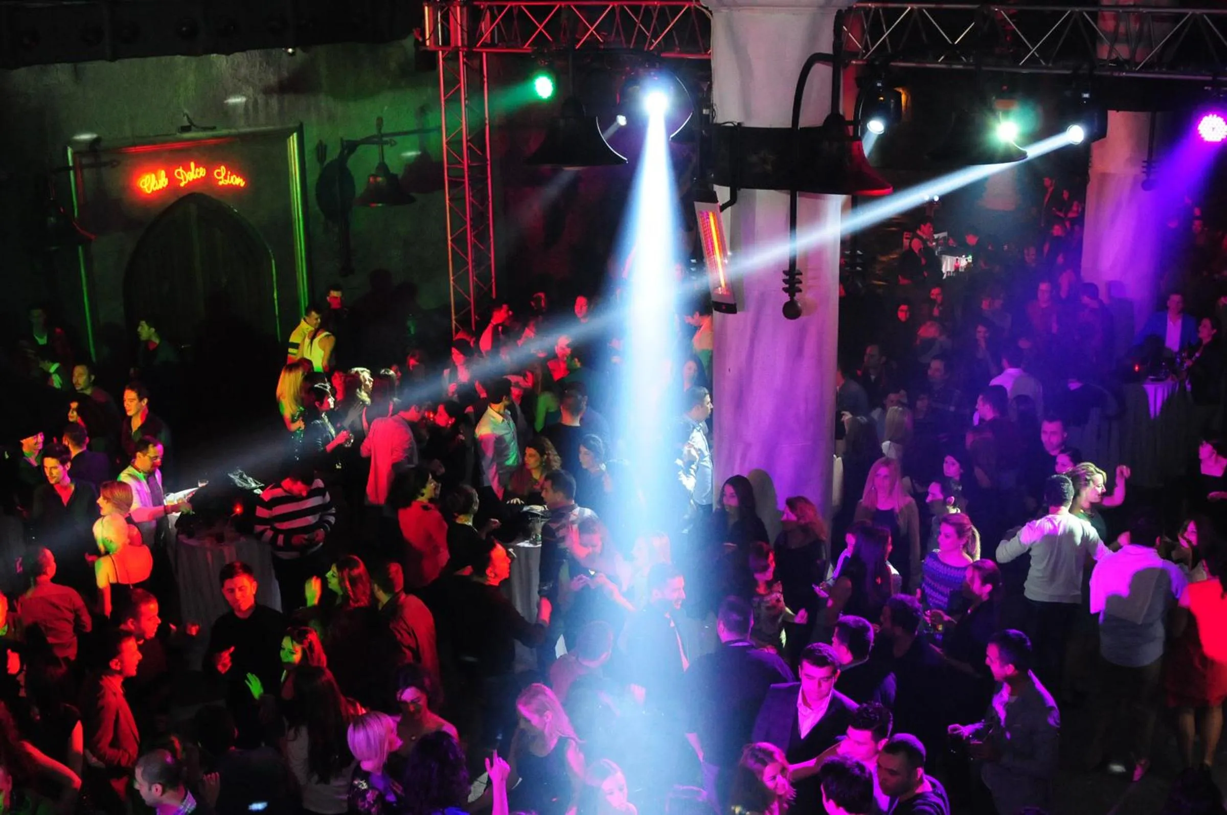 Nightclub / DJ in Starlight Resort Hotel