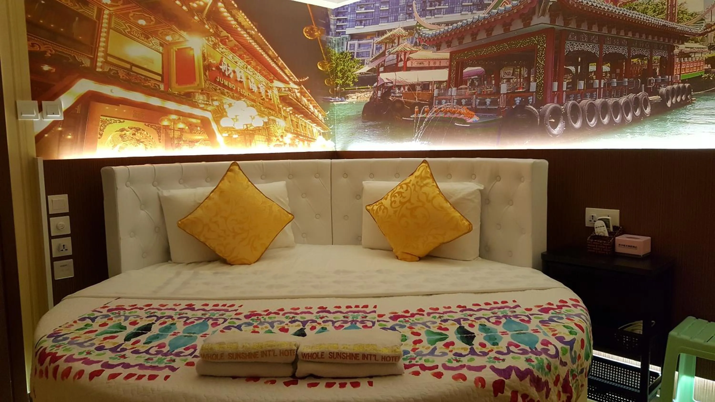 Bedroom, Bed in Whole Sunshine International Guest House