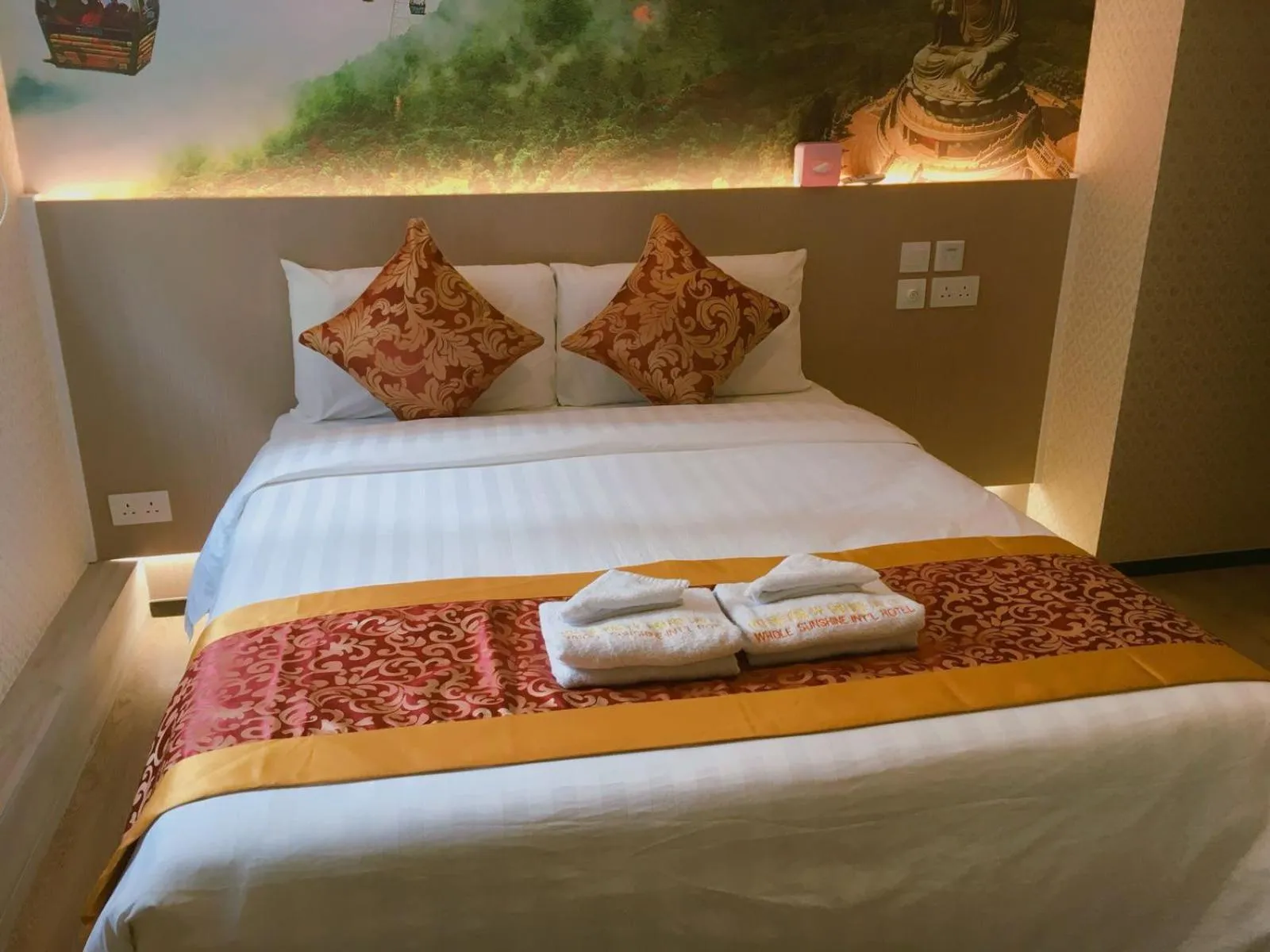 Bedroom, Bed in Whole Sunshine International Guest House