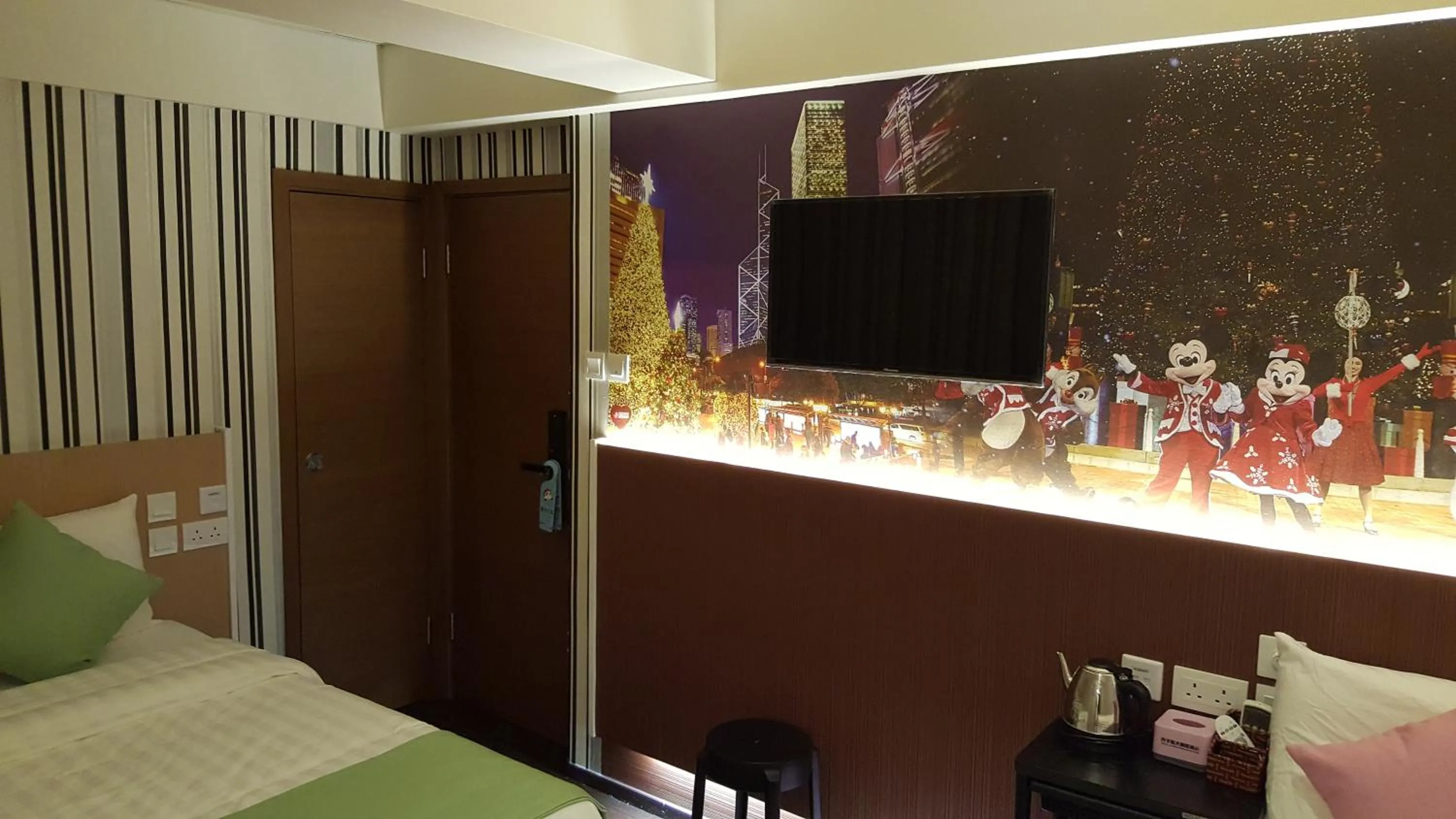 Bed in Whole Sunshine International Guest House