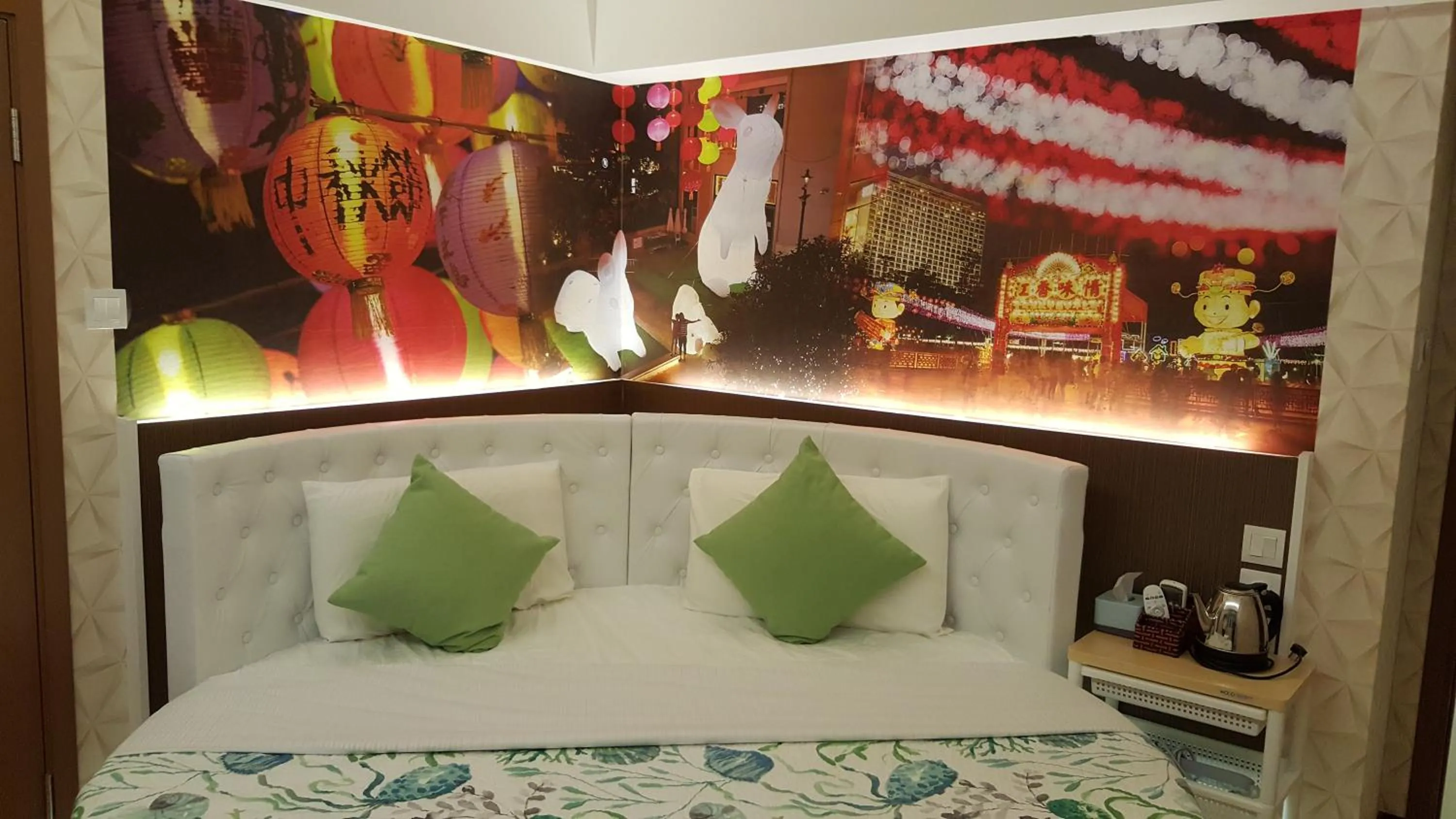 Bedroom, Bed in Whole Sunshine International Guest House