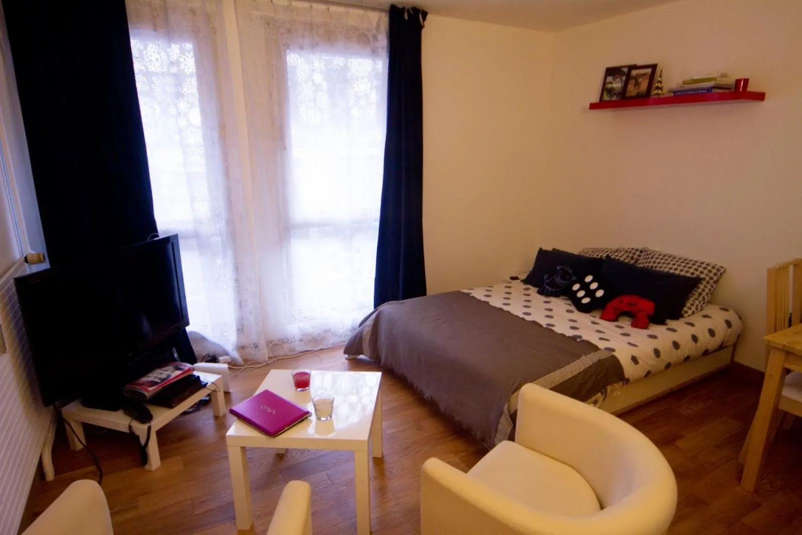 Bedroom, Bed in StudioLille - Saint Michel