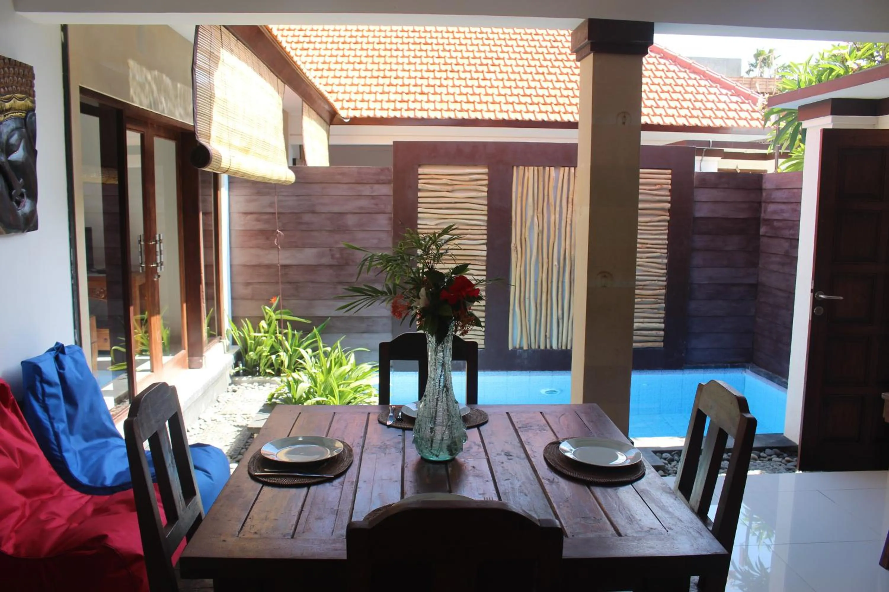 Dining area in Jukung Villas Kuta
