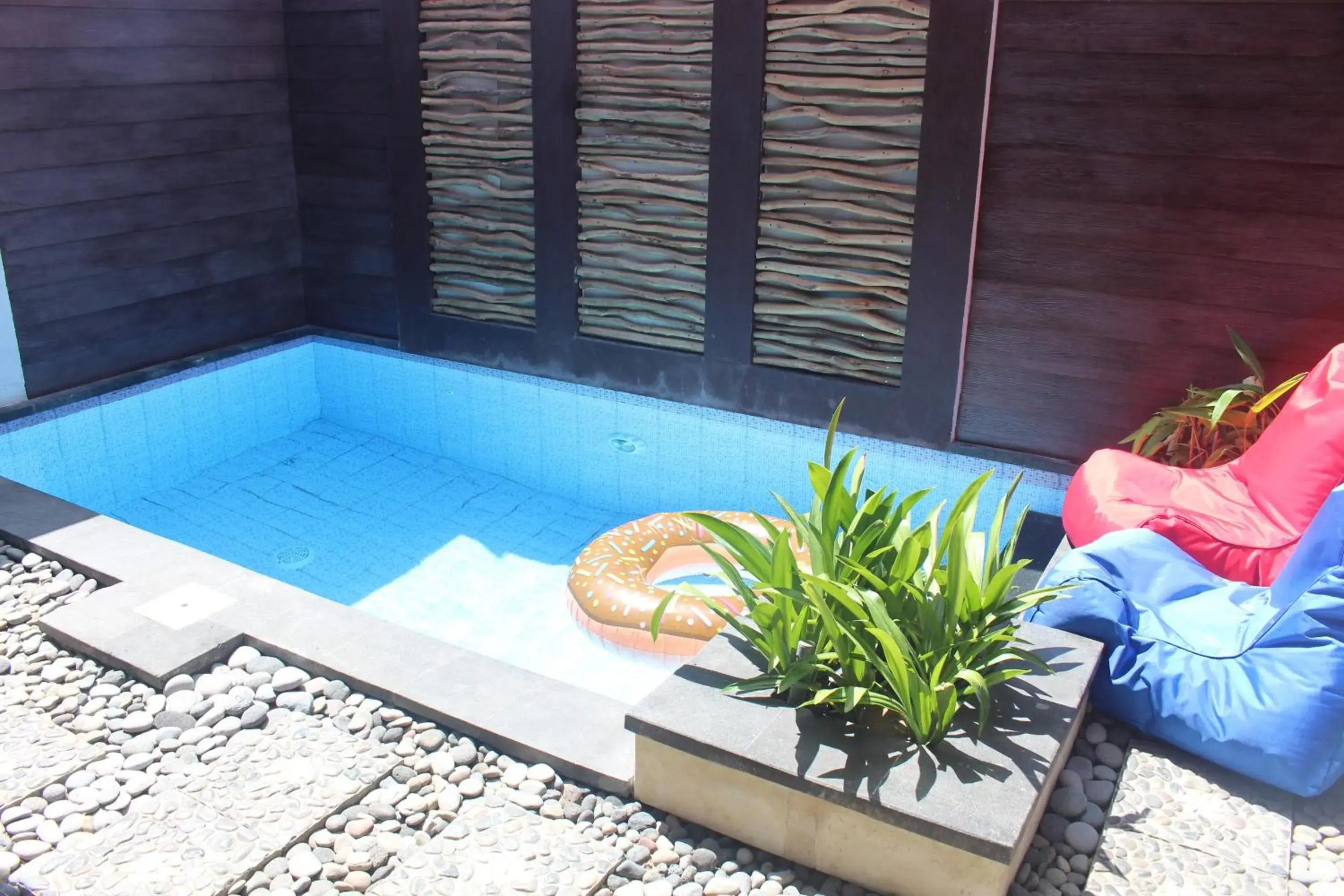 Swimming pool in Jukung Villas Kuta