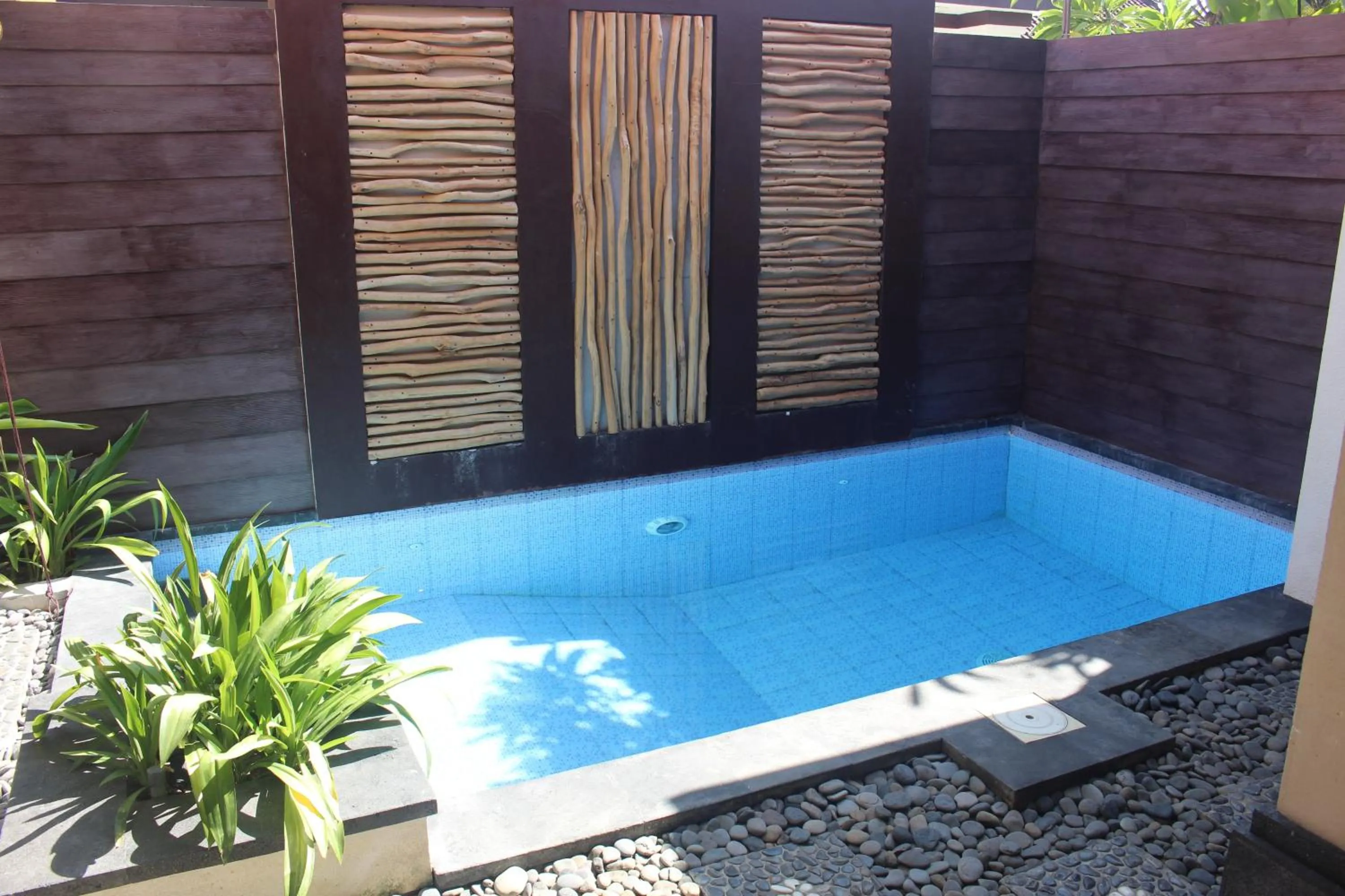 Swimming pool in Jukung Villas Kuta