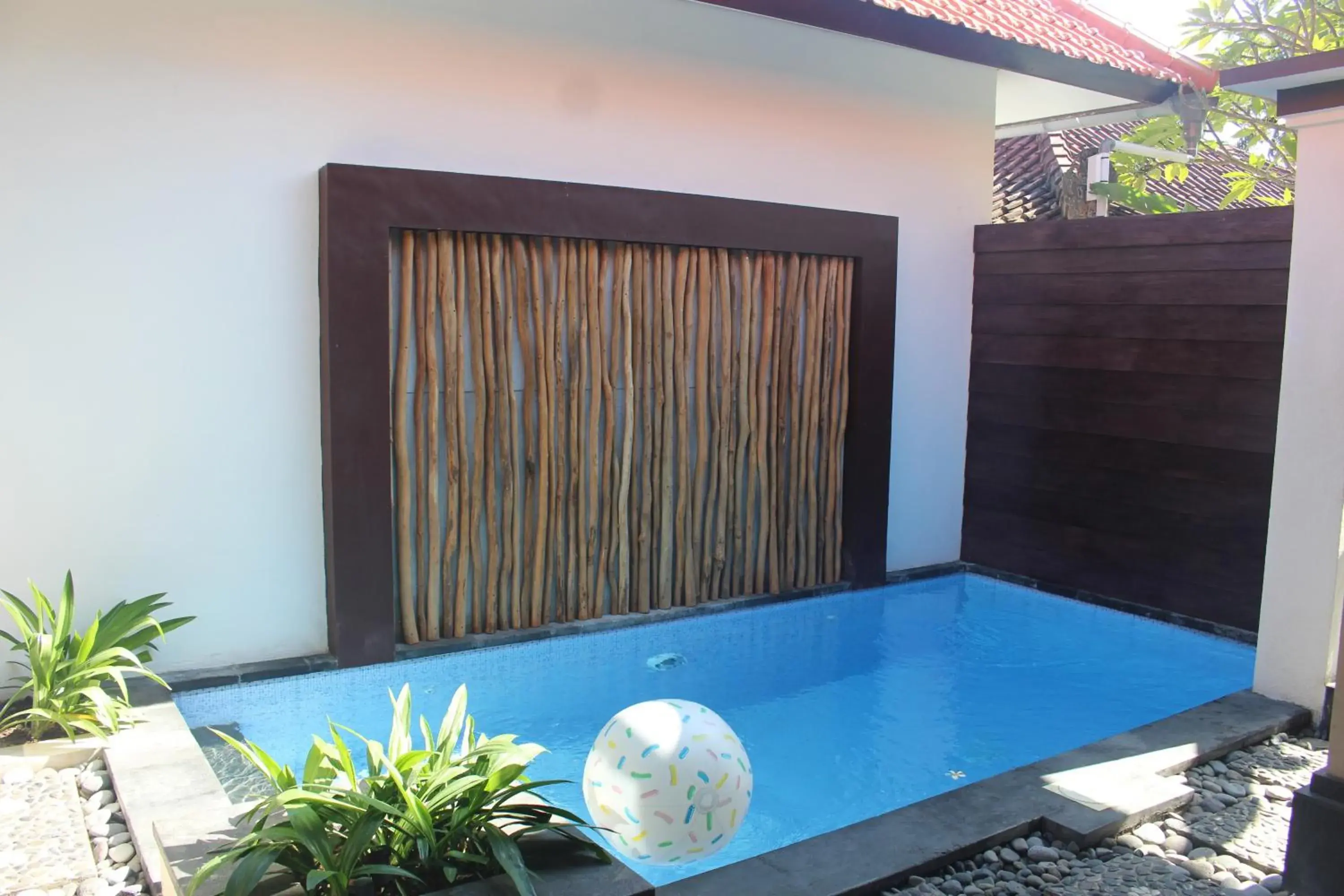Swimming pool in Jukung Villas Kuta
