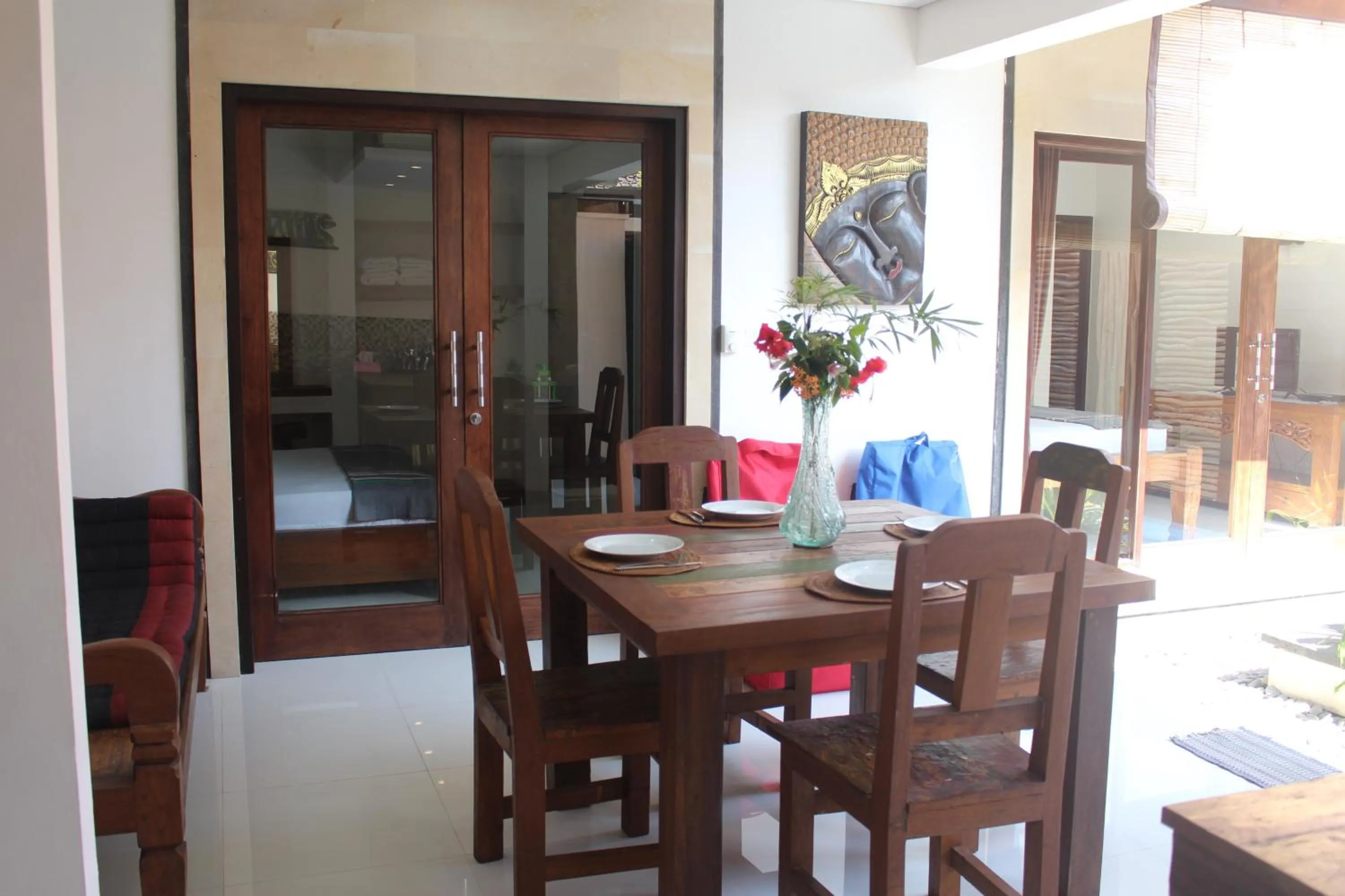 Dining area in Jukung Villas Kuta