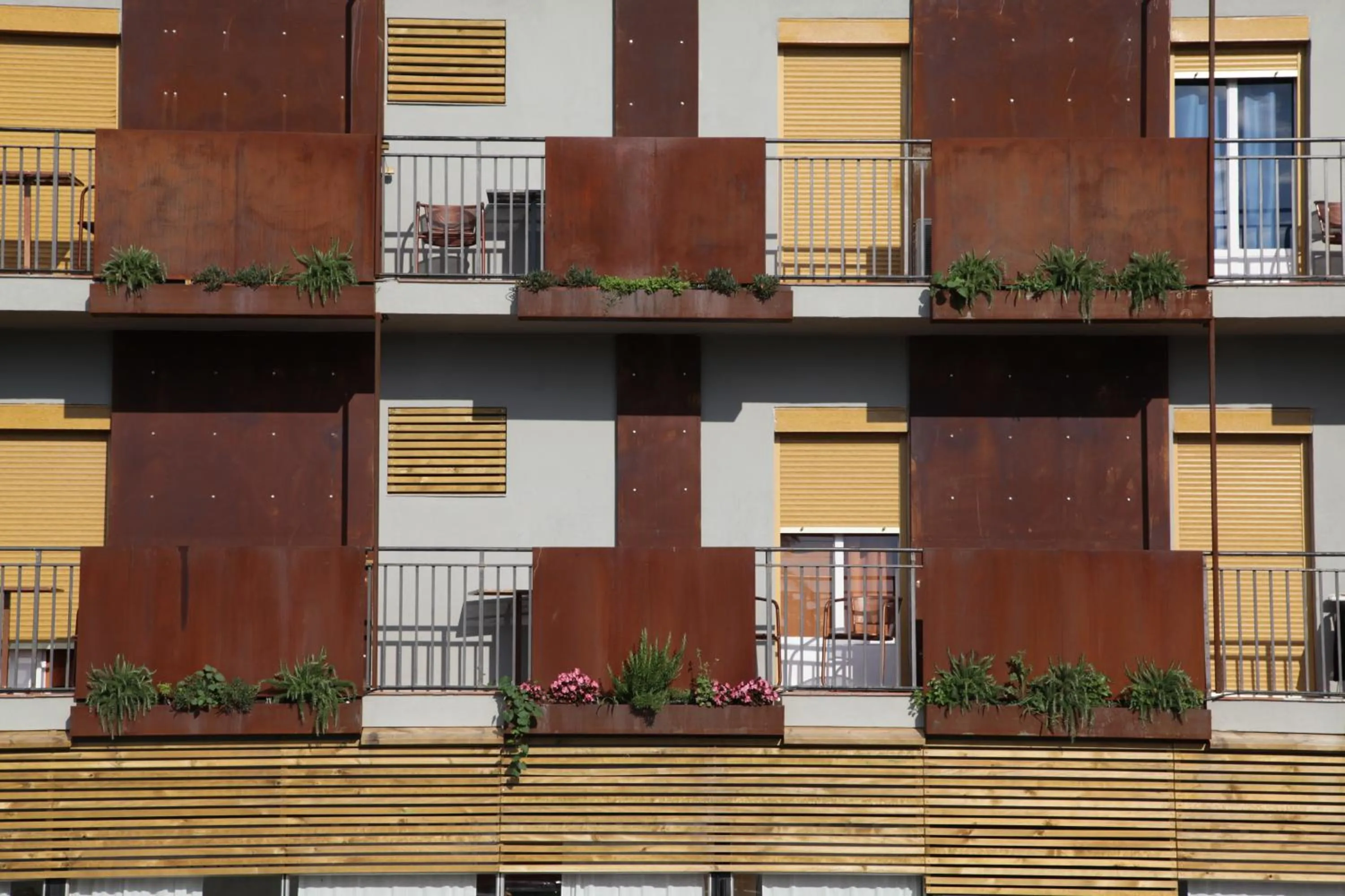 Property building in La Masia