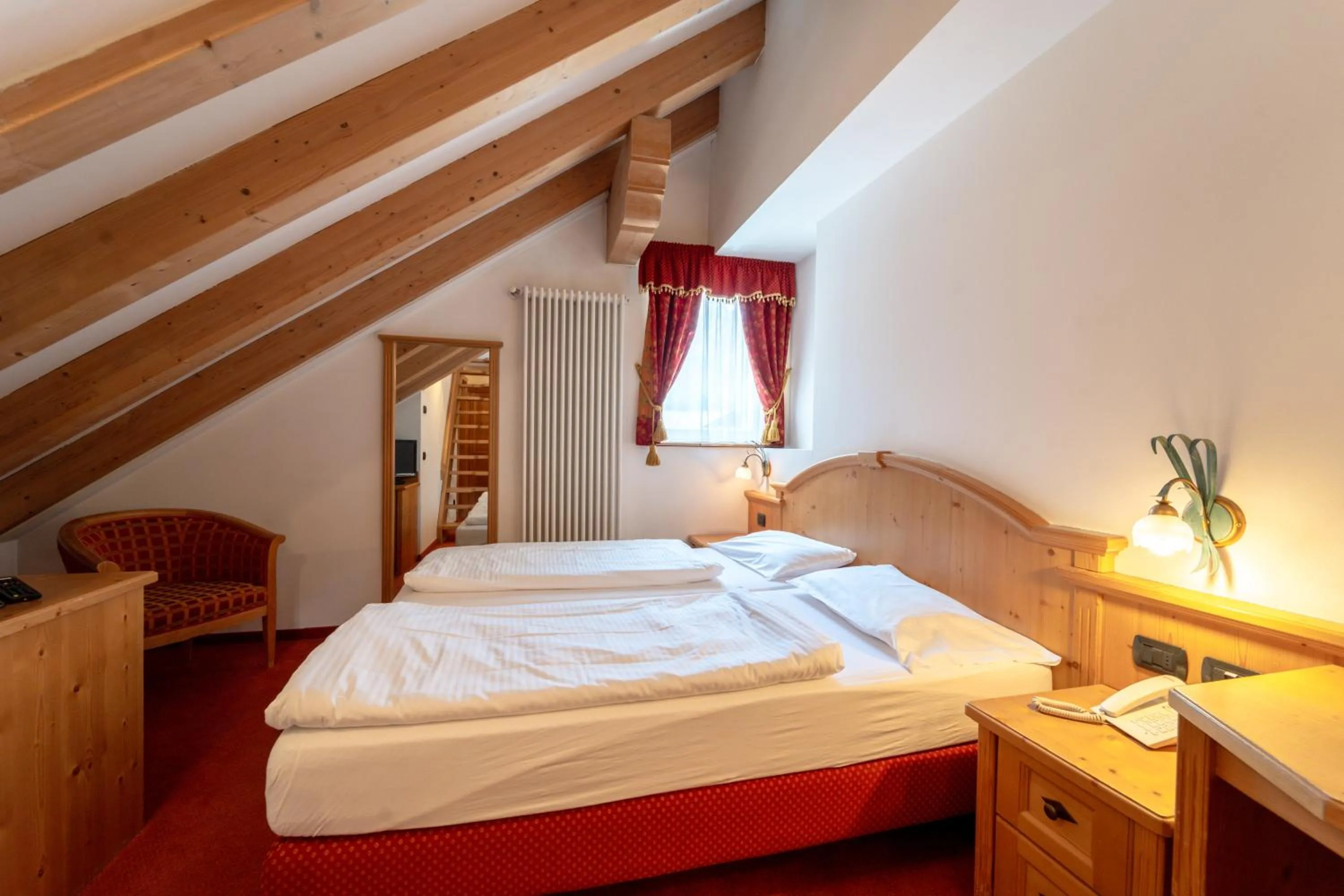 Bedroom, Bed in Hotel Laurin