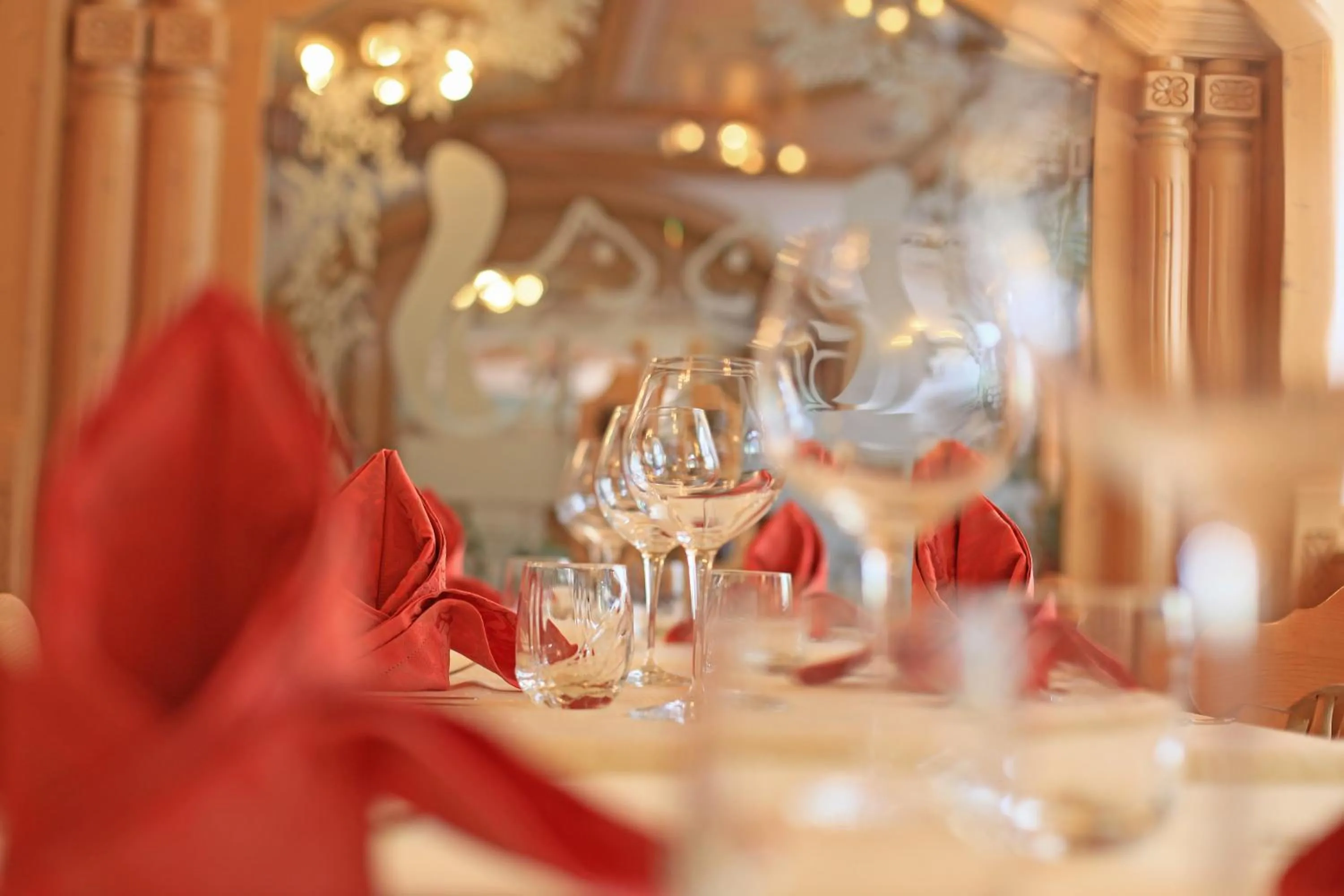 Restaurant/places to eat in Hotel Laurin