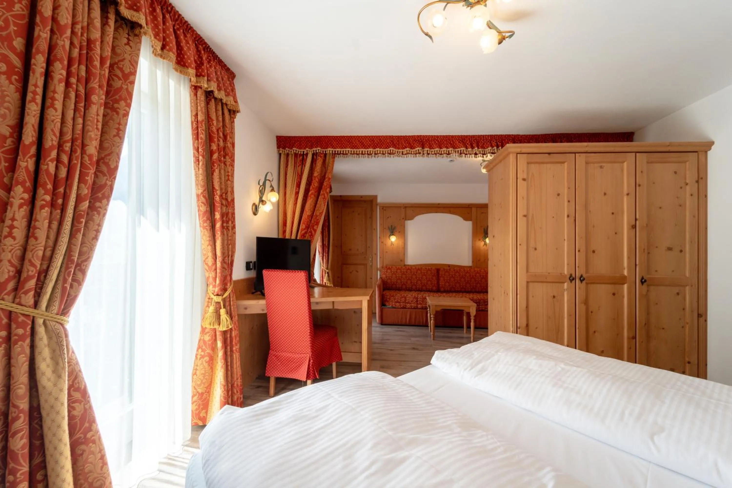 Bedroom, Bed in Hotel Laurin