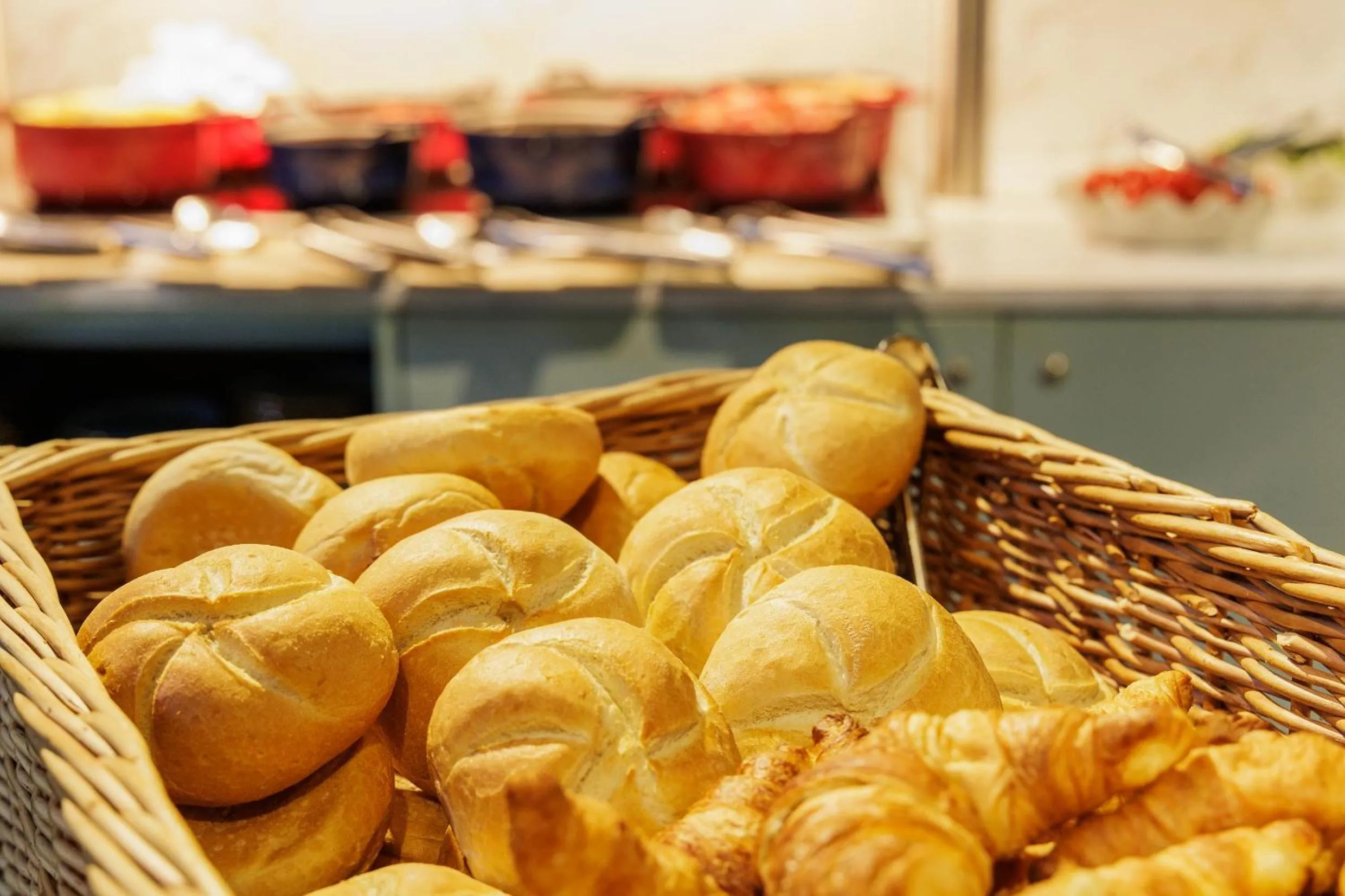 Breakfast in Hotel De Vossemeren by Center Parcs