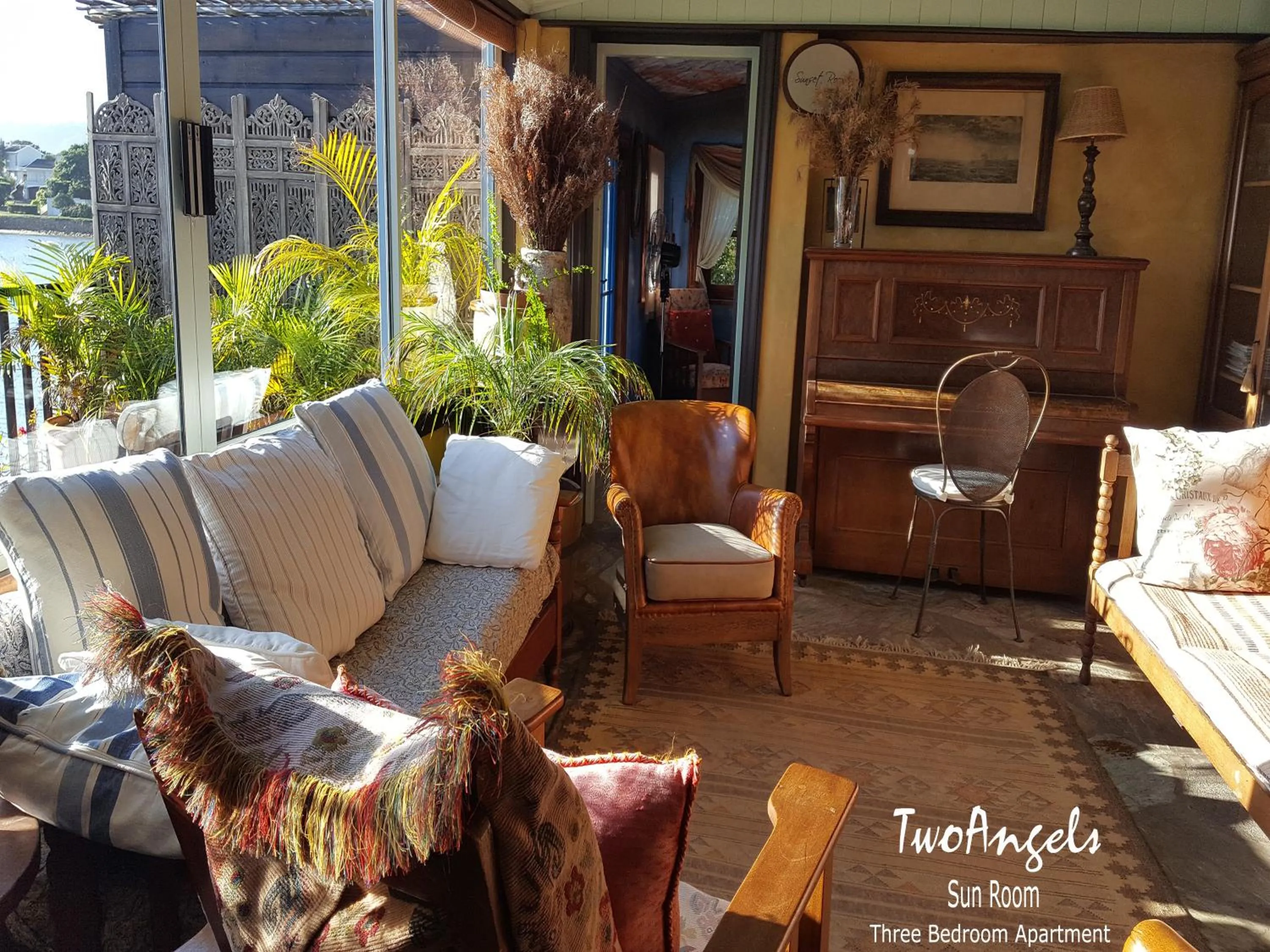 Seating area in TwoAngels