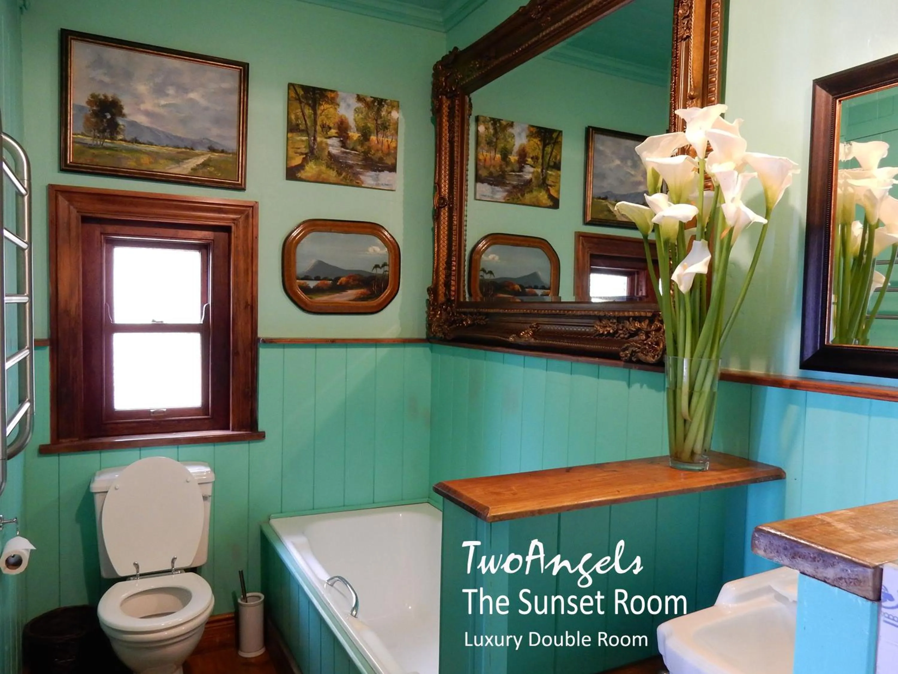 Bathroom in TwoAngels