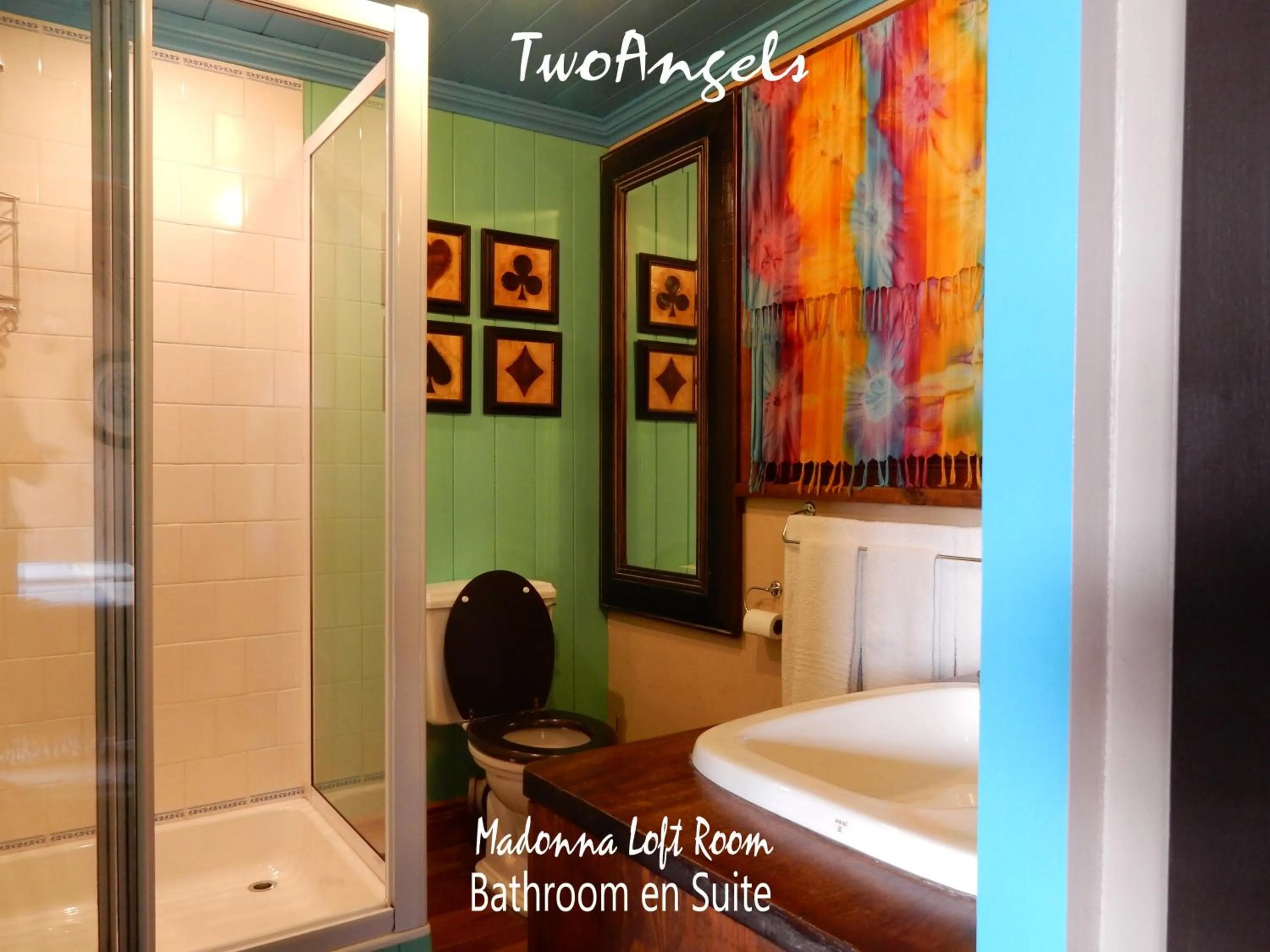 Bathroom in TwoAngels