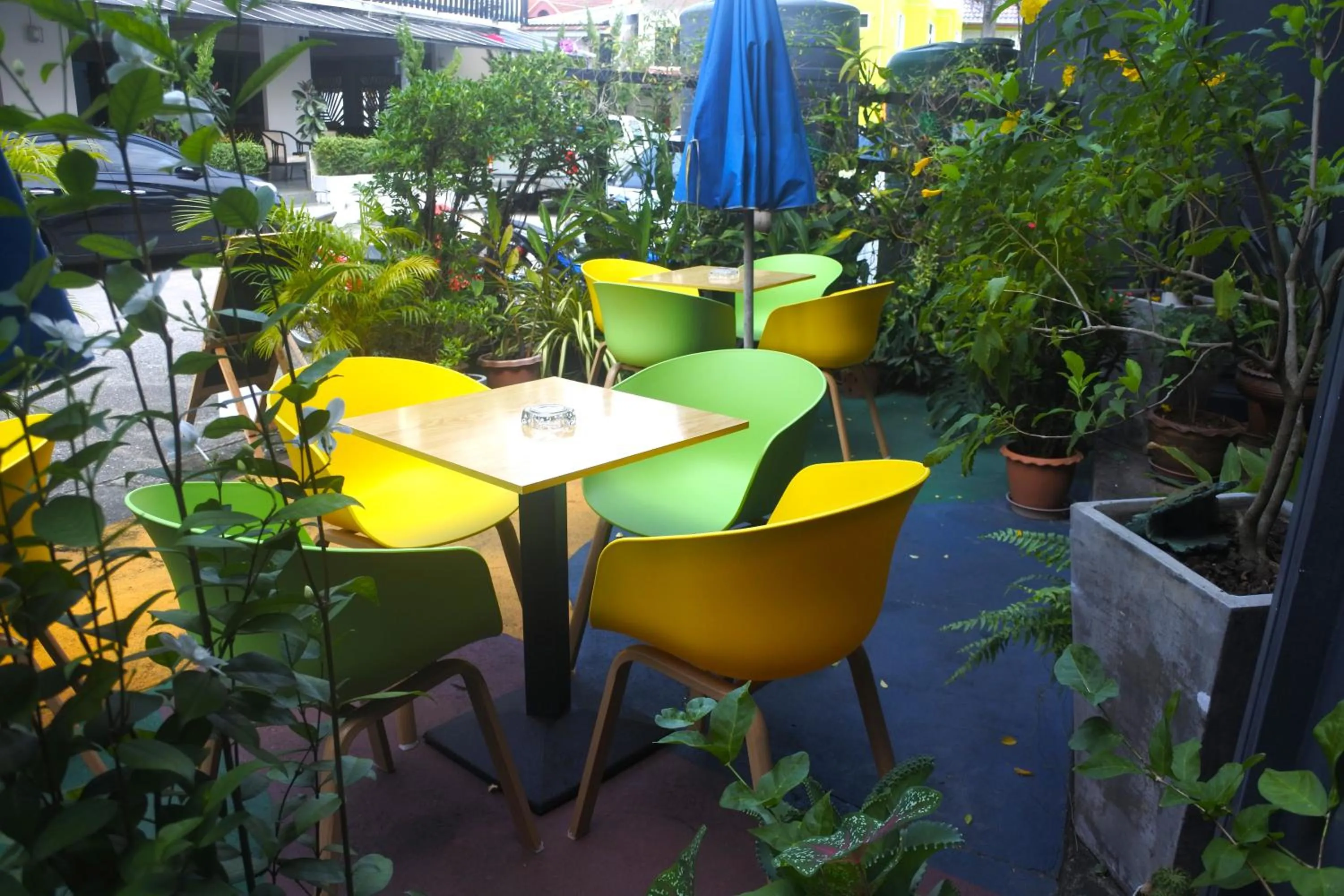 Patio in Hi Karon Beach