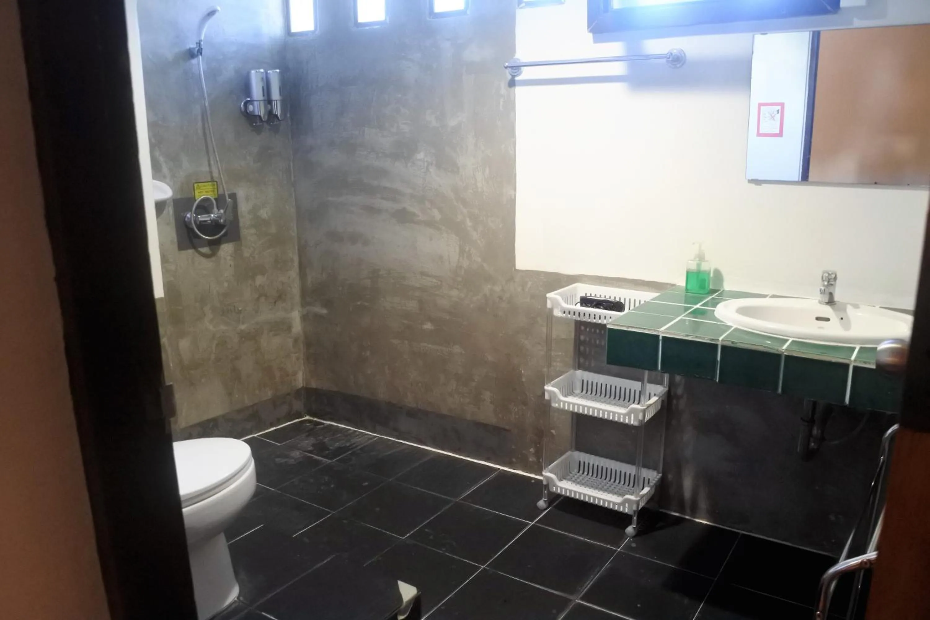 Bathroom in Hi Karon Beach