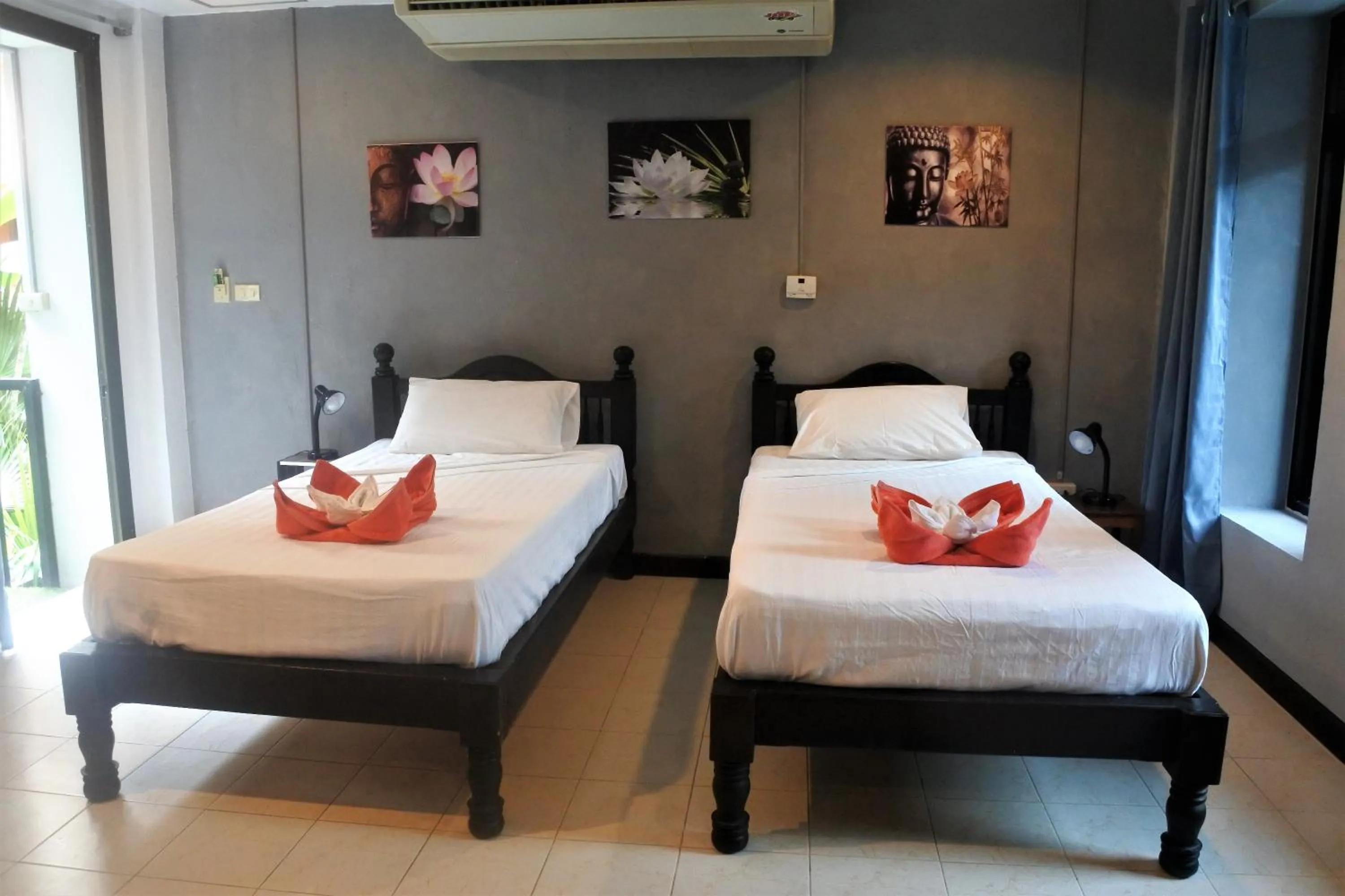 Bed in Hi Karon Beach